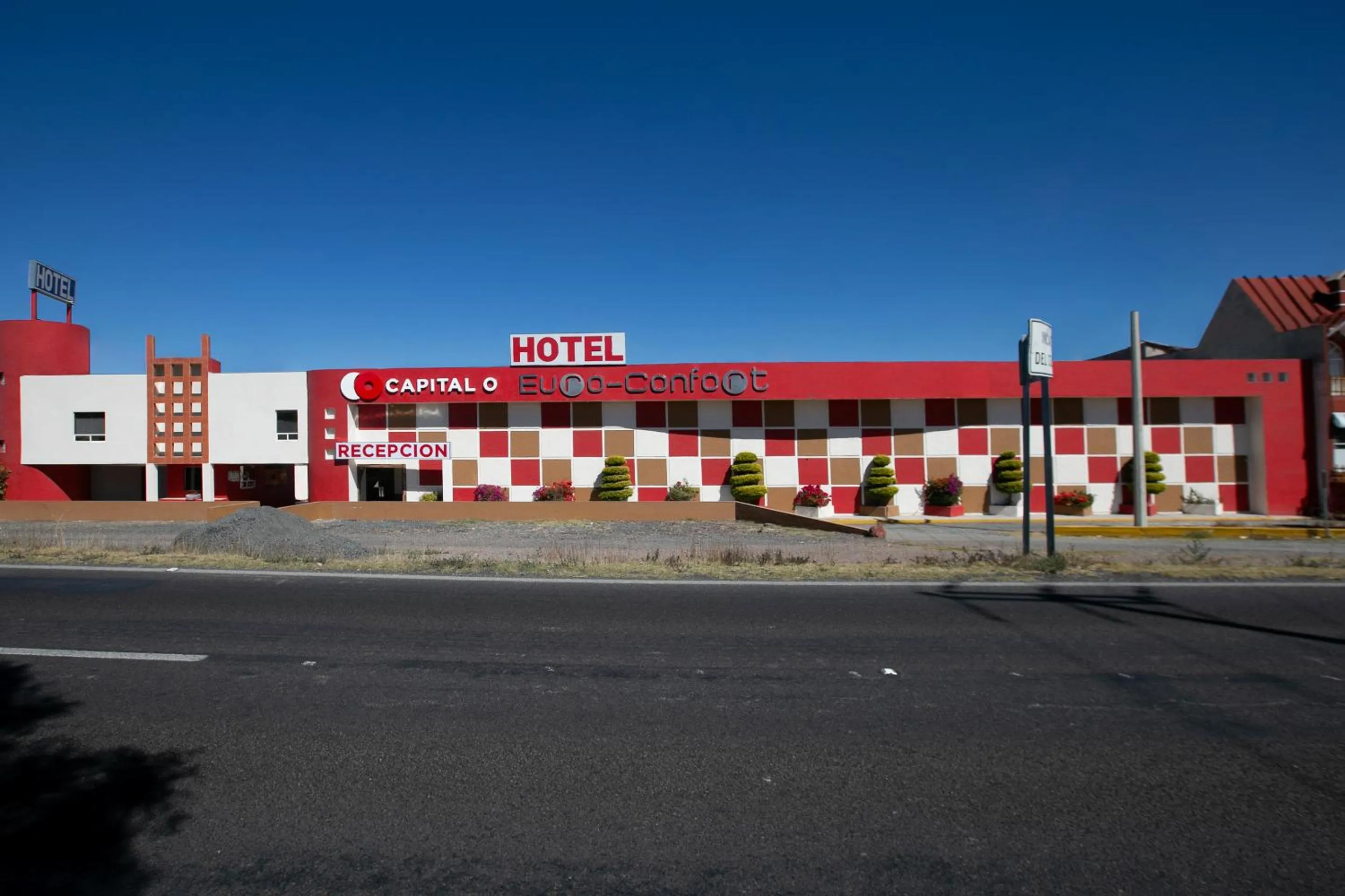 Property building in Hotel Euro Confort,Pachuca