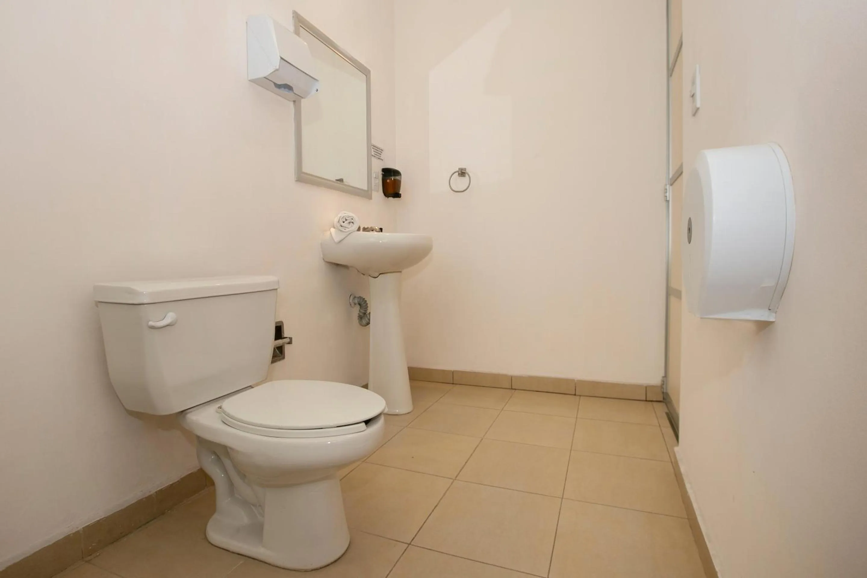 Bathroom in Hotel Euro Confort,Pachuca