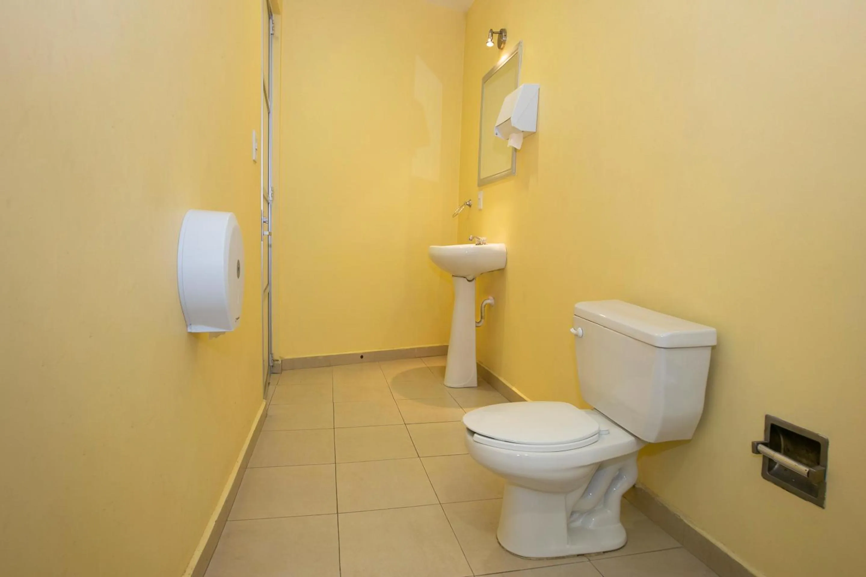 Bathroom in Hotel Euro Confort,Pachuca