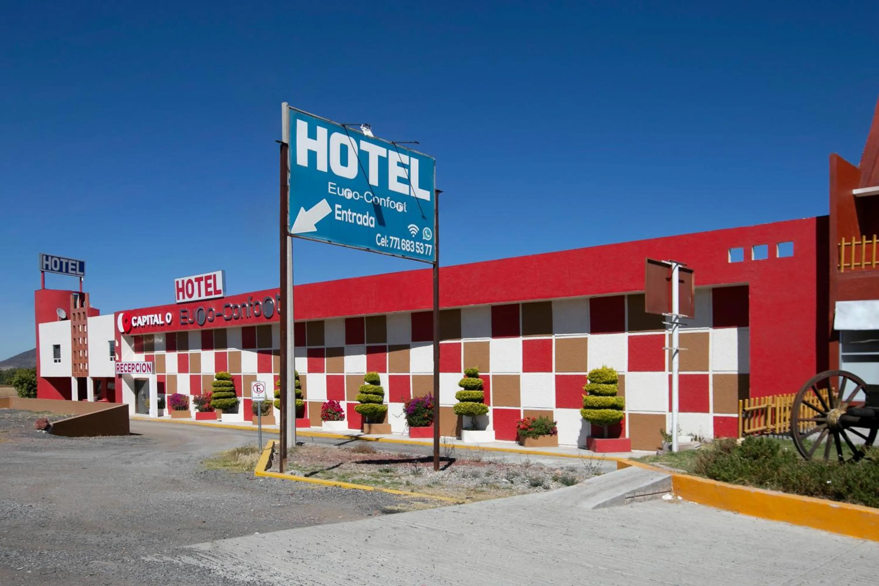 Property building in Hotel Euro Confort,Pachuca