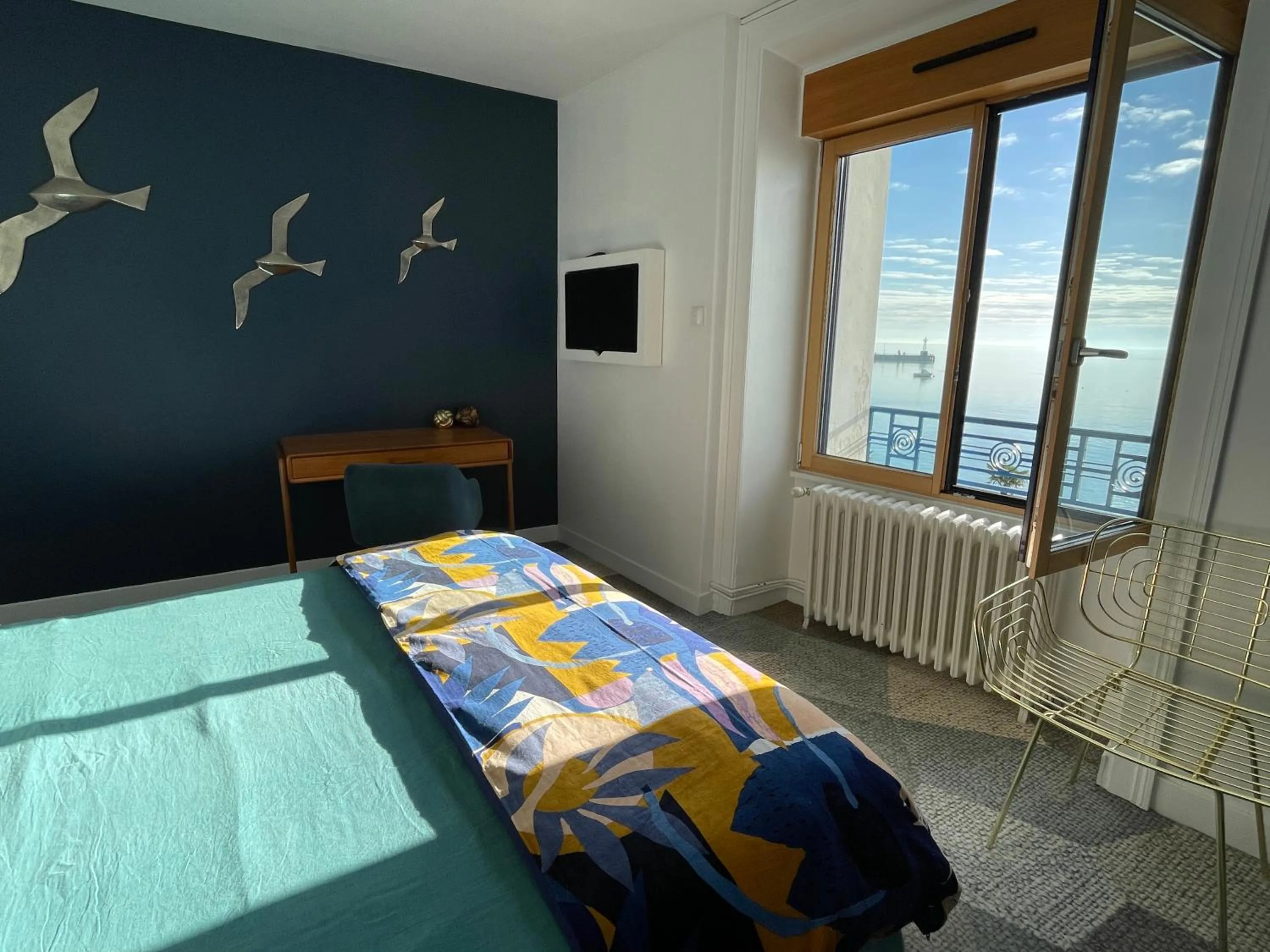 Bedroom, Bed in Kêr L - Breizh & Breakfast