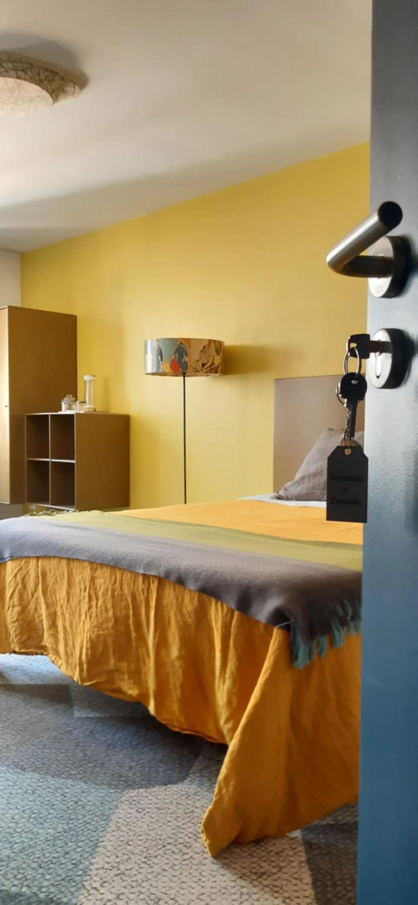Photo of the whole room, Bed in Kêr L - Breizh & Breakfast