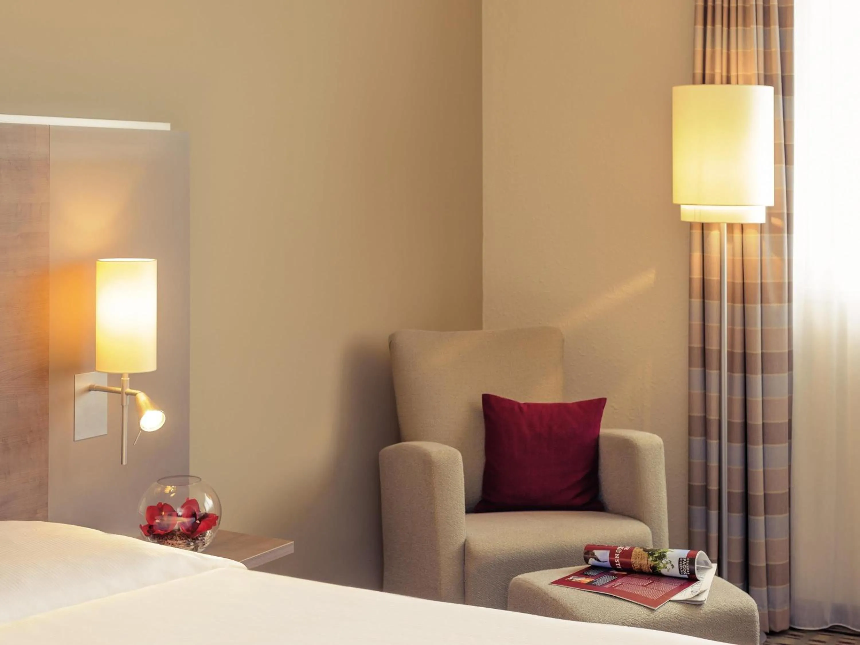 Bedroom, Bed in Mercure Hotel Frankfurt Eschborn Ost