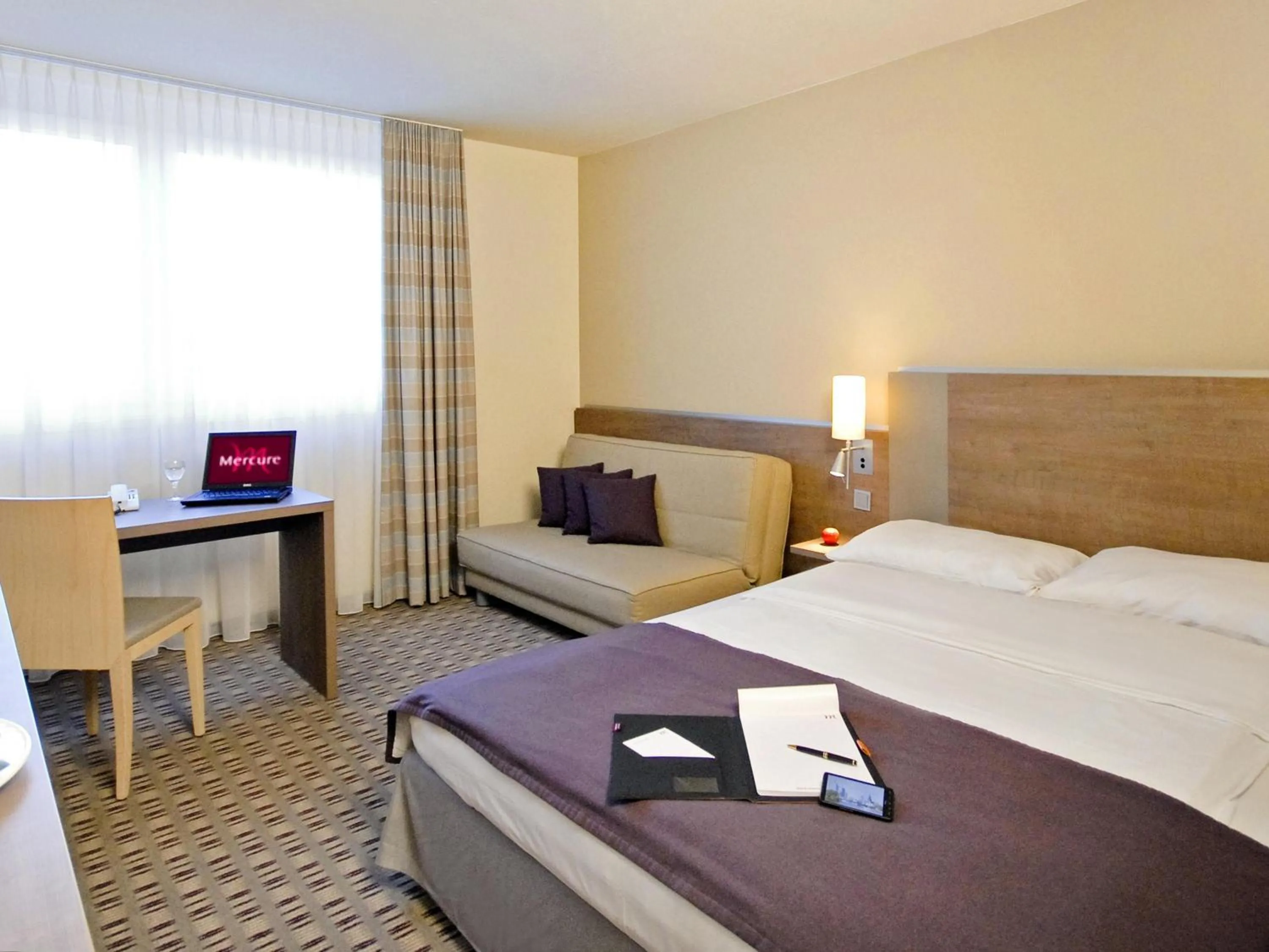 Other, Bed in Mercure Hotel Frankfurt Eschborn Ost