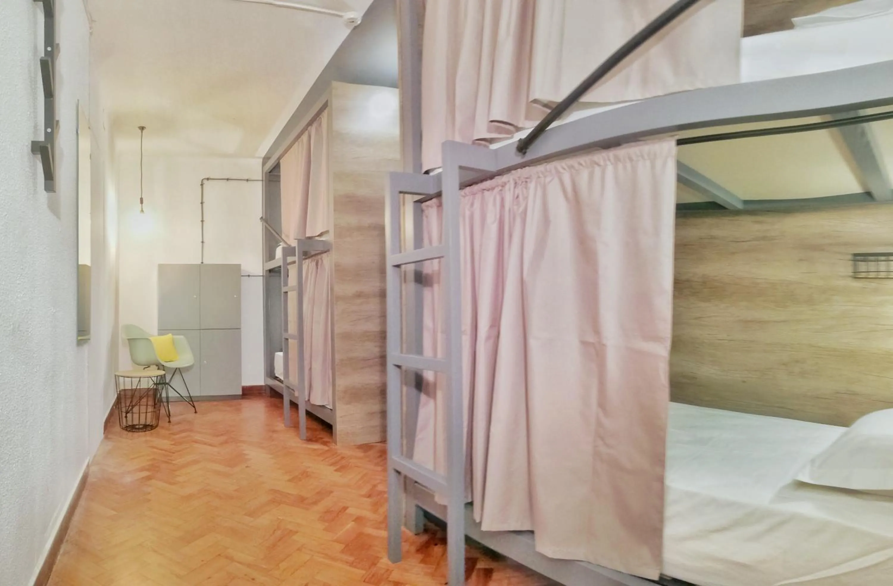 Draft Hostel & Rooms