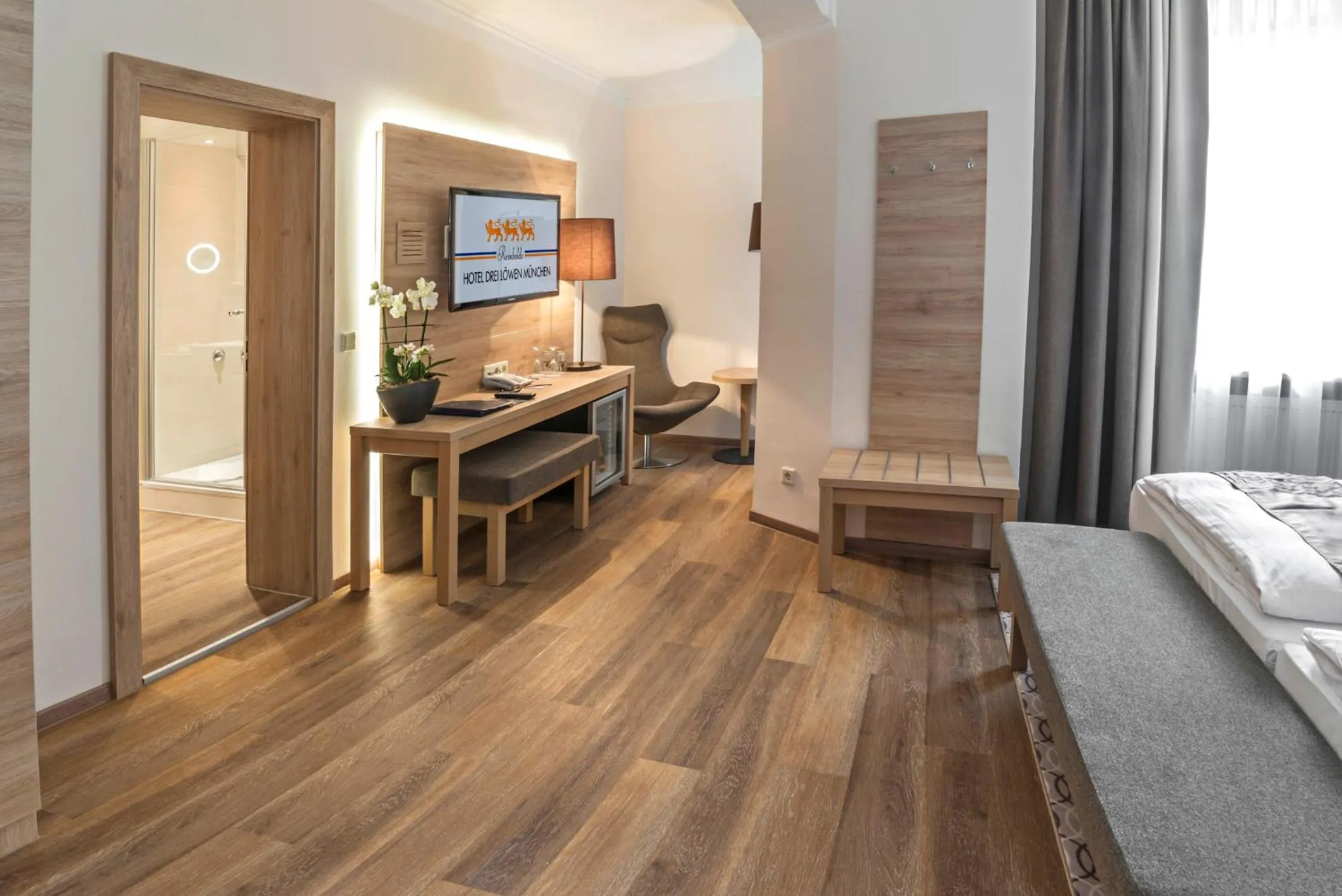 Living room, Bed in Drei Loewen