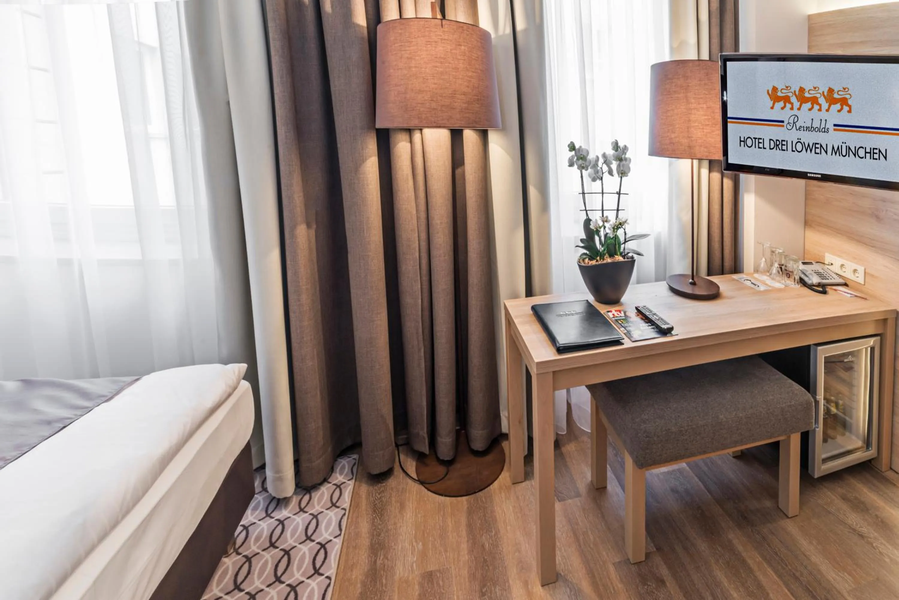 Decorative detail in Drei Loewen