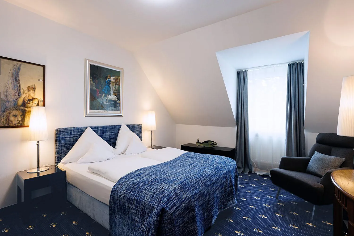 Photo of the whole room, Bed in Hotel Nymphenburg City - München