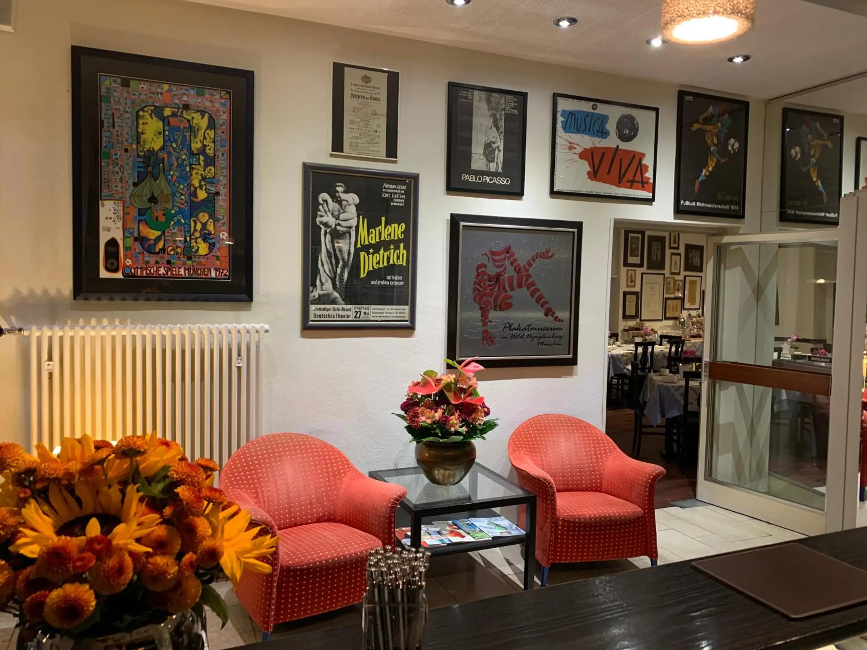 Lobby or reception in Hotel Nymphenburg City - München Lobby or reception in Hotel Nymphenburg City - München