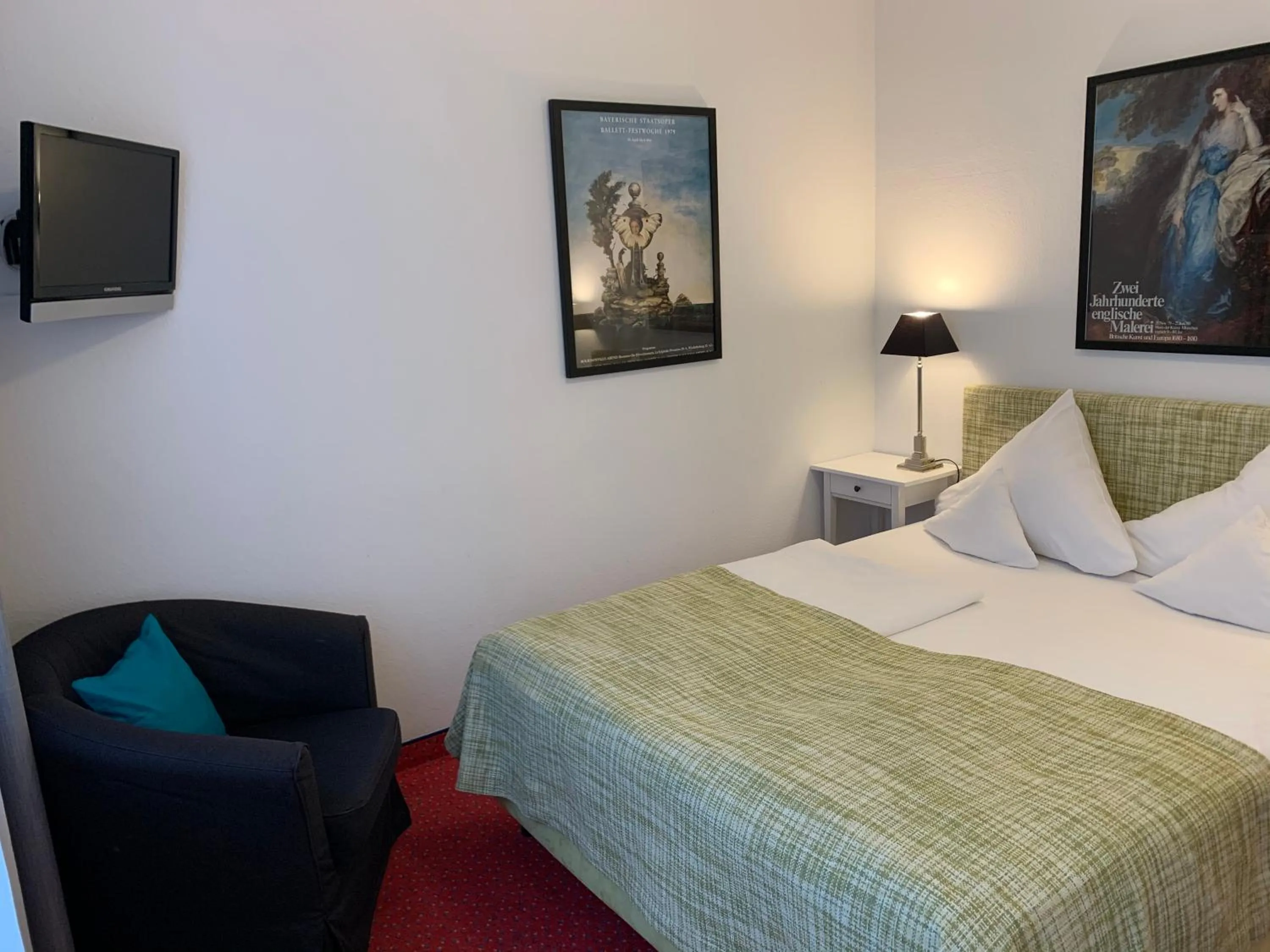 Balcony/Terrace, Bed in Hotel Nymphenburg City - München