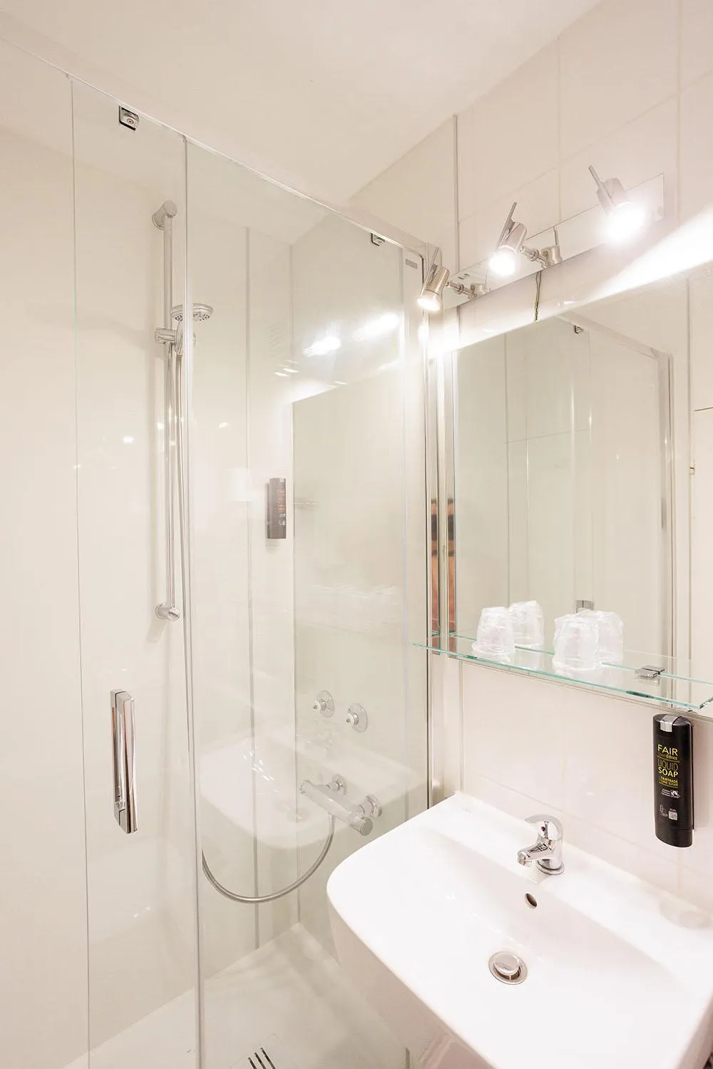 Bathroom in Hotel Nymphenburg City - München