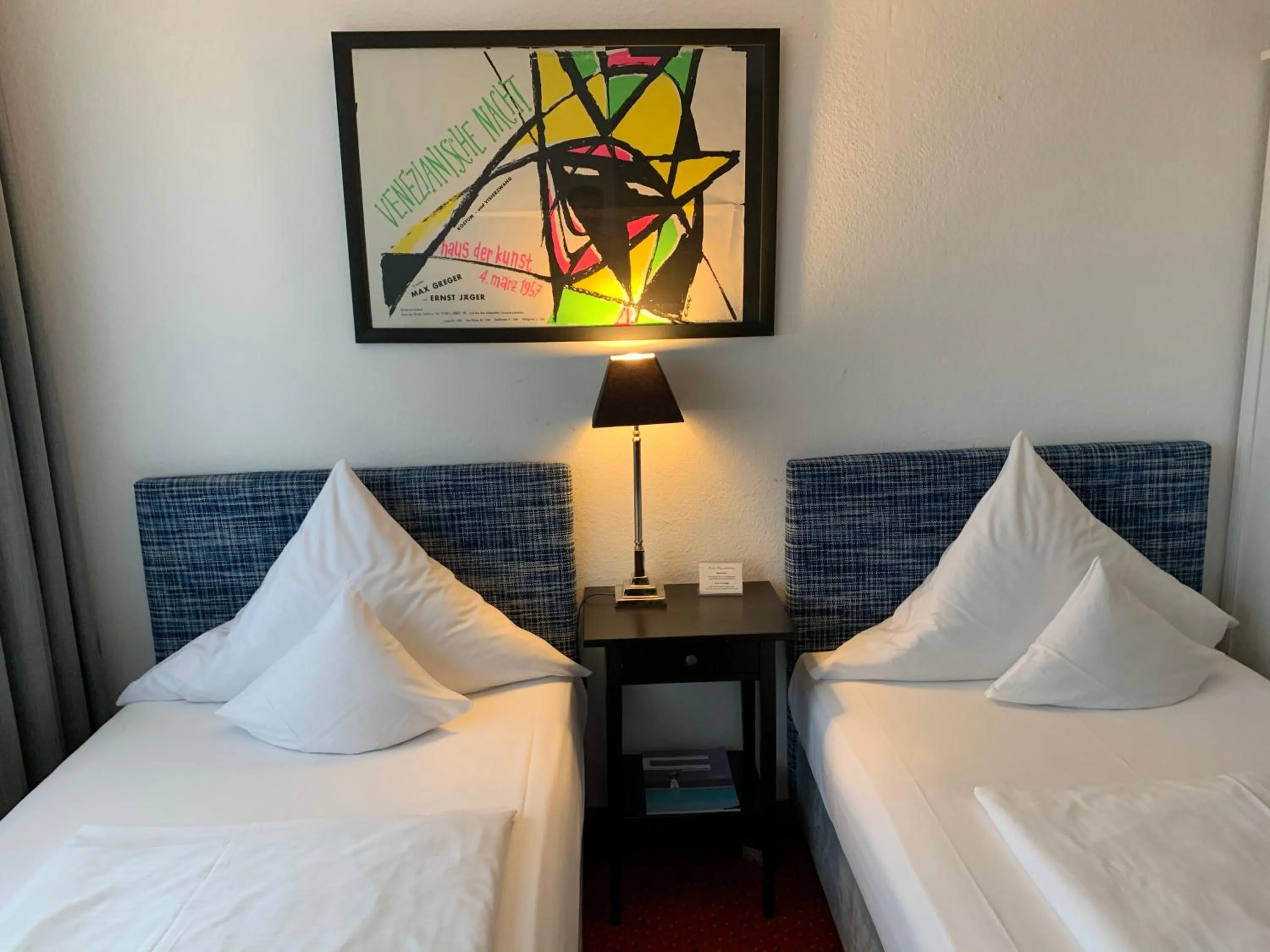 Photo of the whole room, Bed in Hotel Nymphenburg City - München