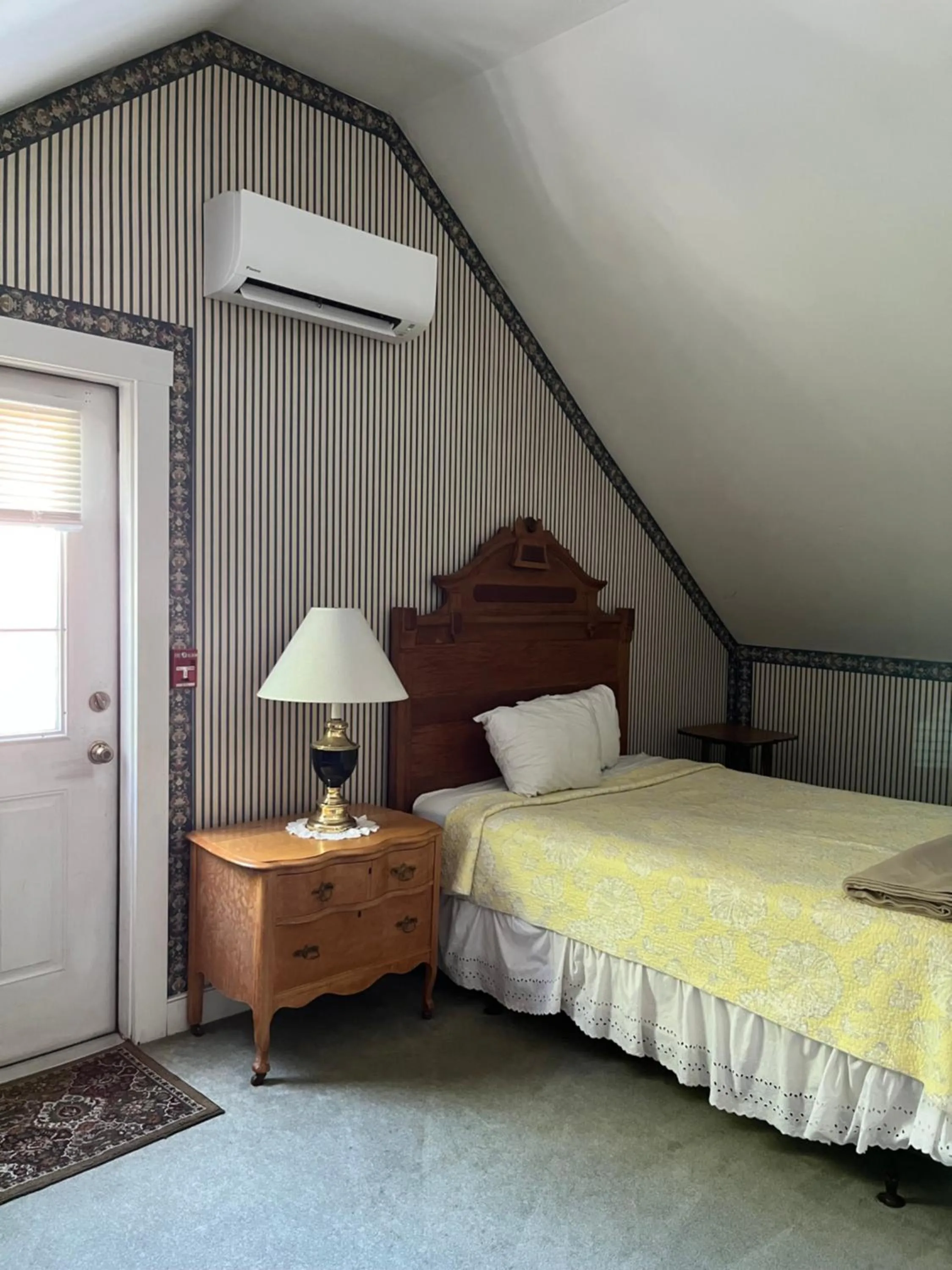 Bed in Old Orchard Beach Inn