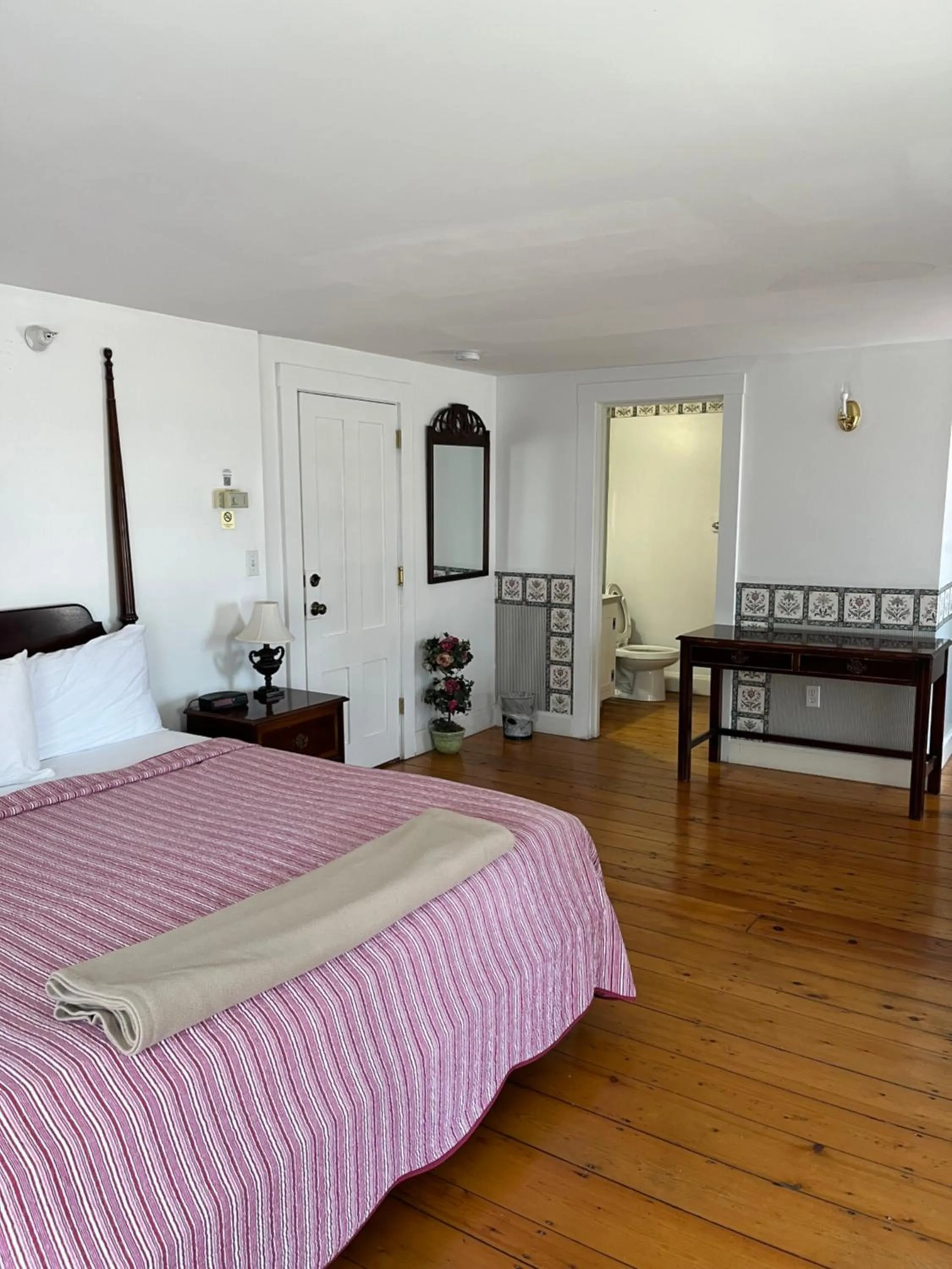 Bed in Old Orchard Beach Inn