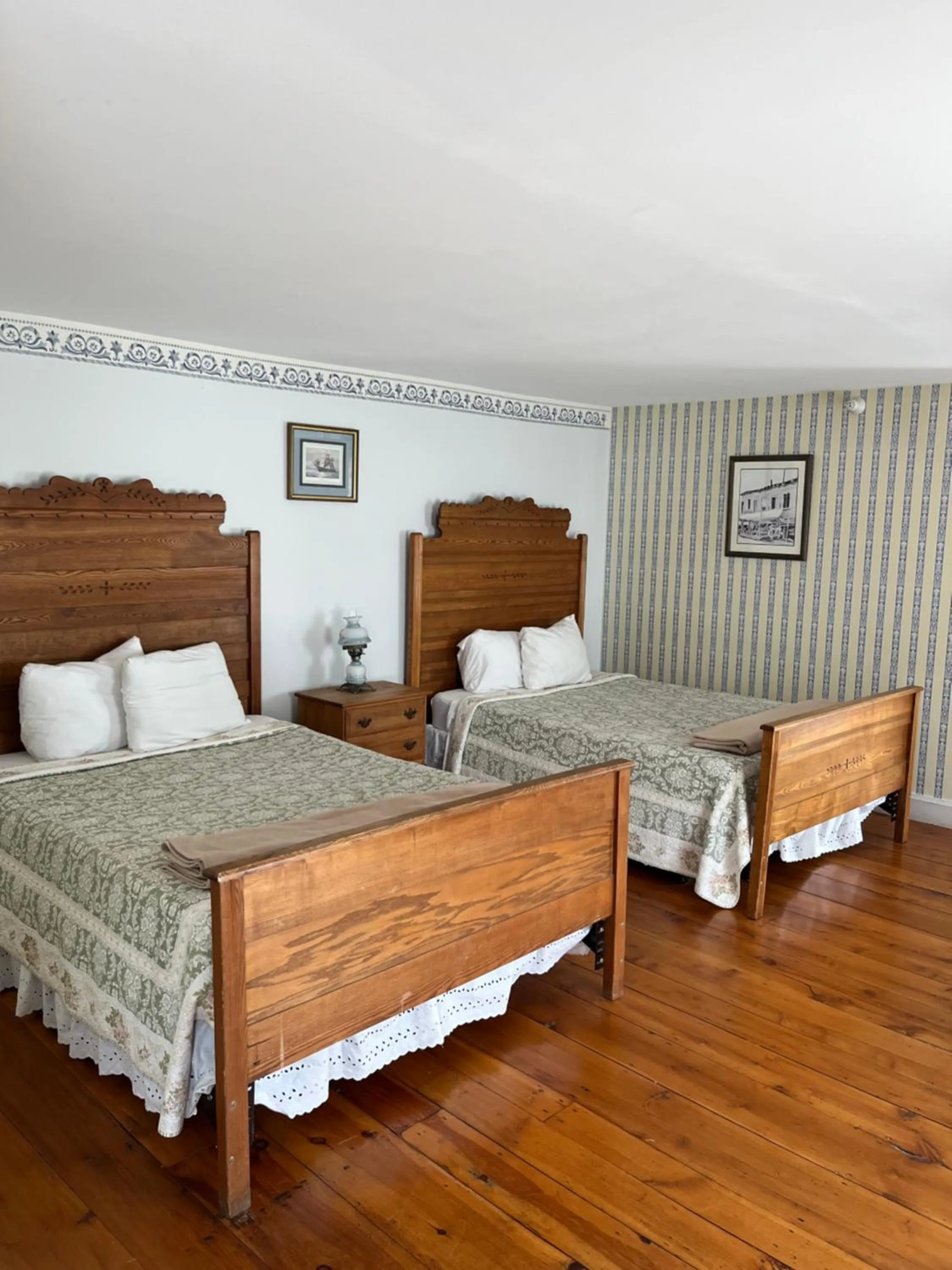 Bed in Old Orchard Beach Inn