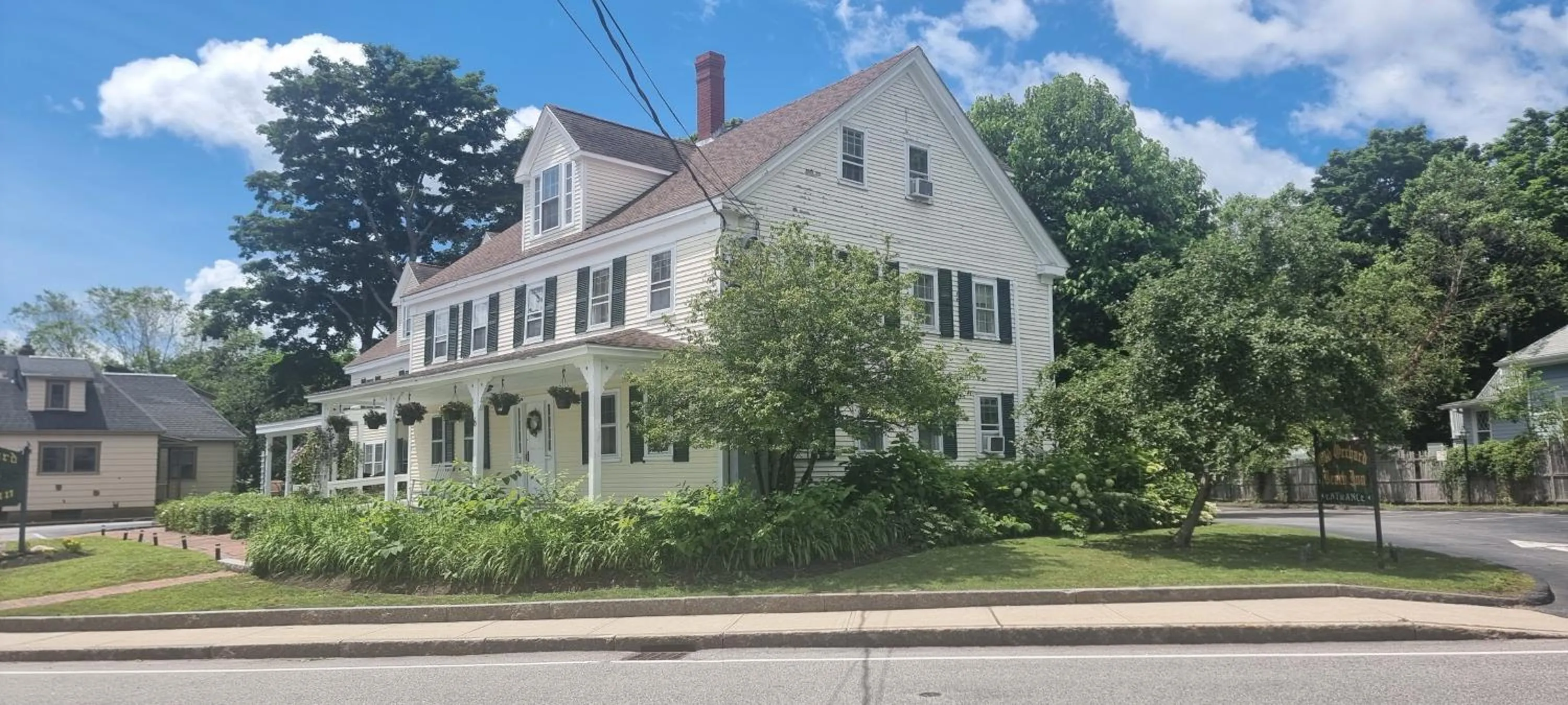 Property building in Old Orchard Beach Inn
