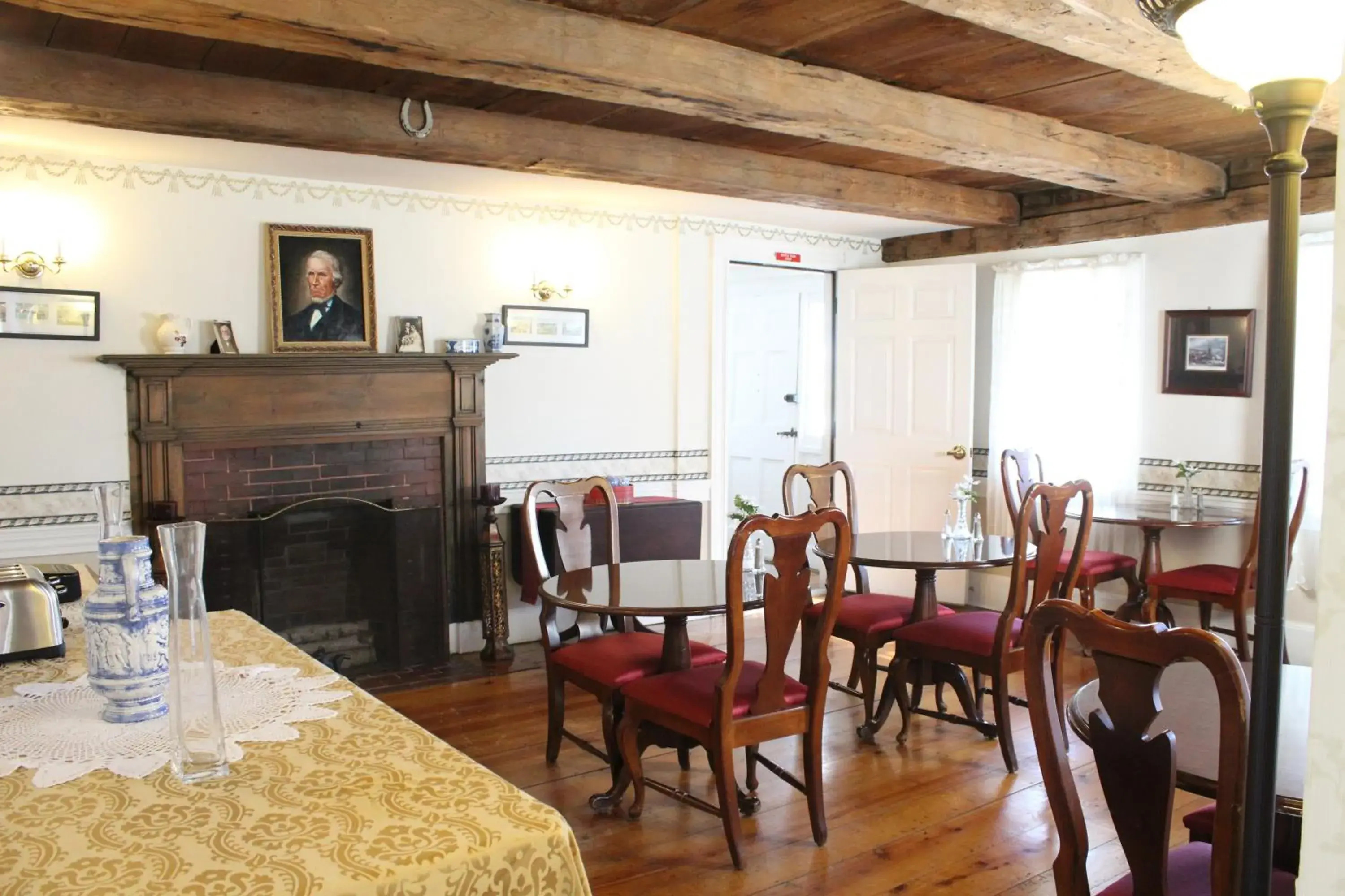 Restaurant/places to eat in Old Orchard Beach Inn Restaurant/places to eat in Old Orchard Beach Inn