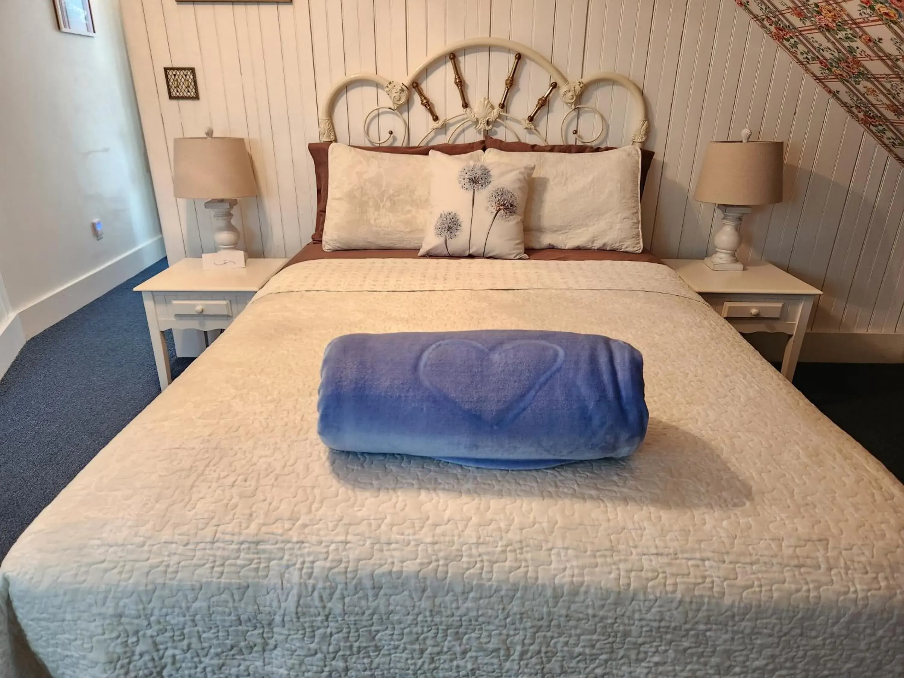 Bed in Old Orchard Beach Inn Bed in Old Orchard Beach Inn