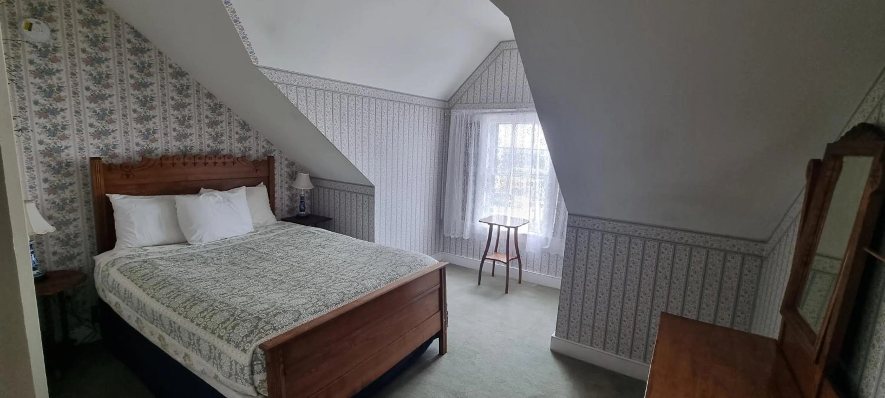 Bed in Old Orchard Beach Inn