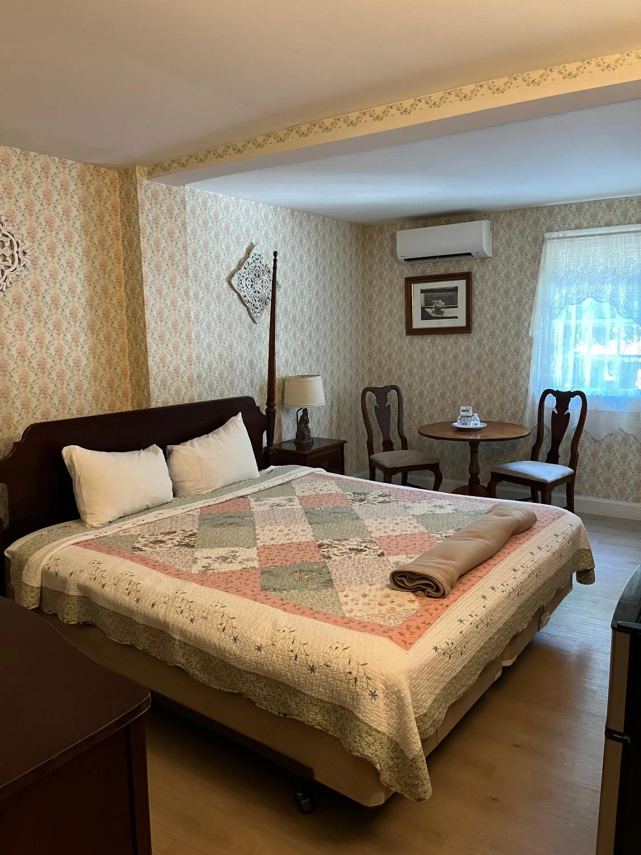 Bed in Old Orchard Beach Inn