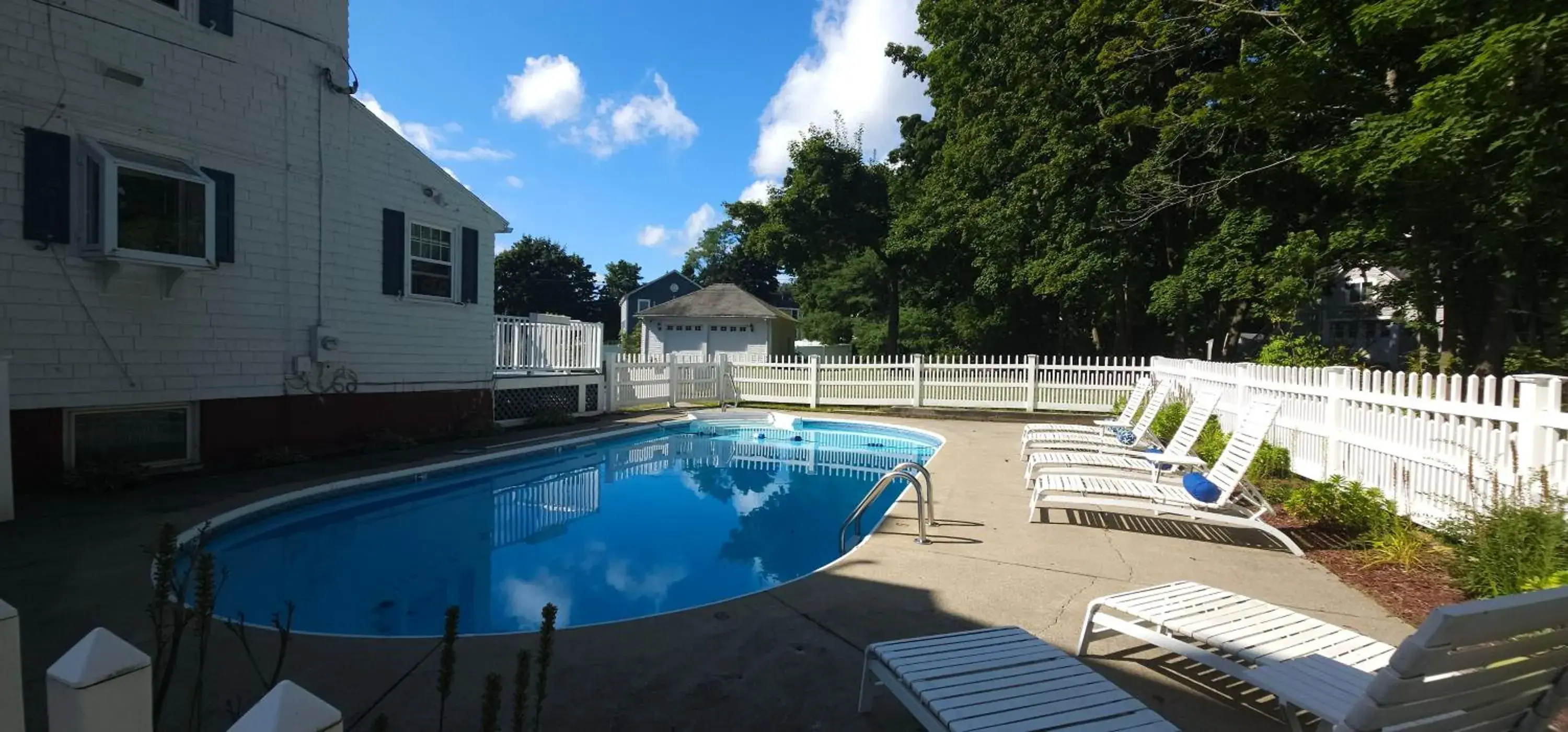 Swimming pool in Old Orchard Beach Inn Swimming pool in Old Orchard Beach Inn