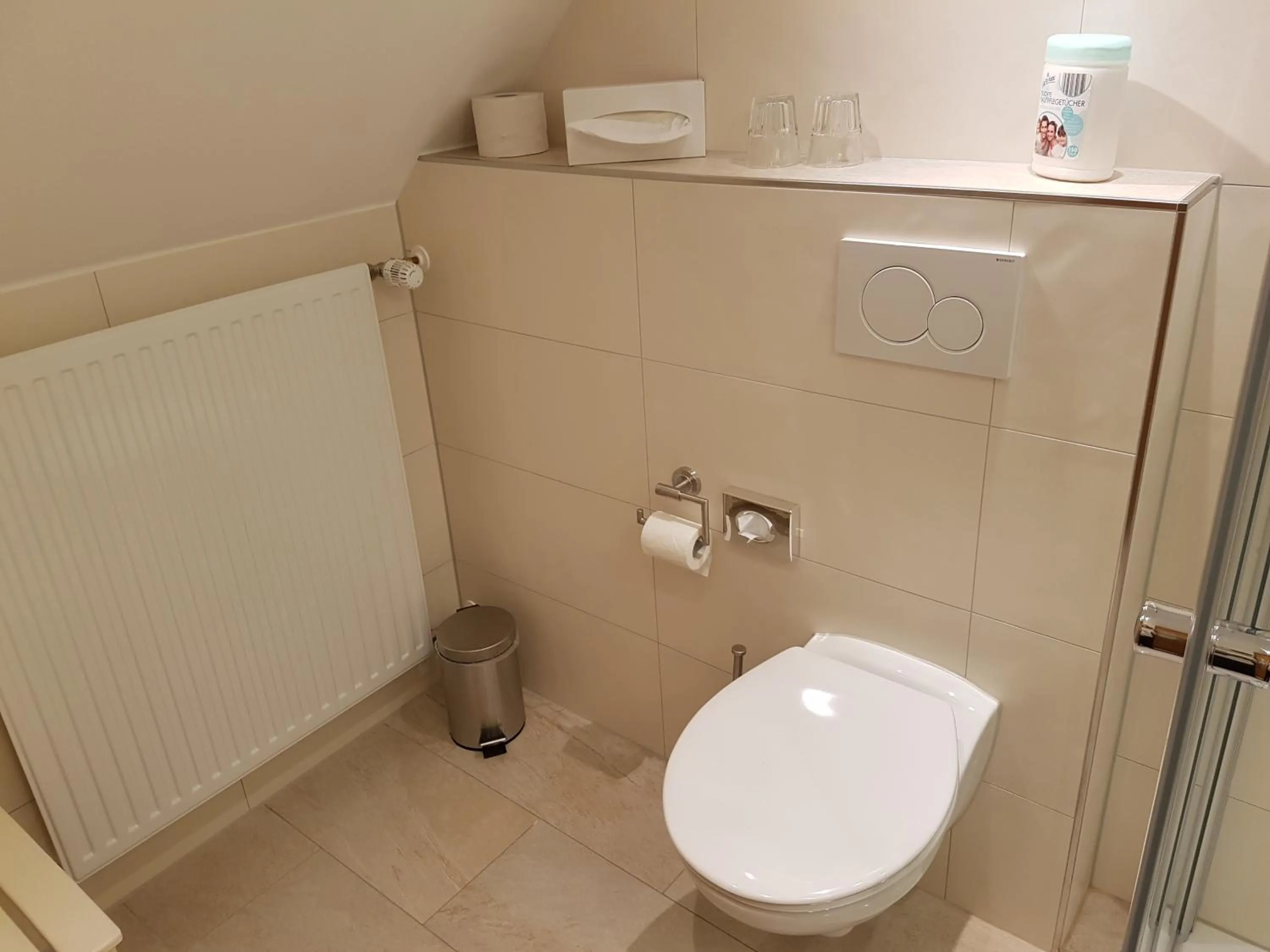 Bathroom in Hotel Waldquelle - Baumhaushotel Aerzen