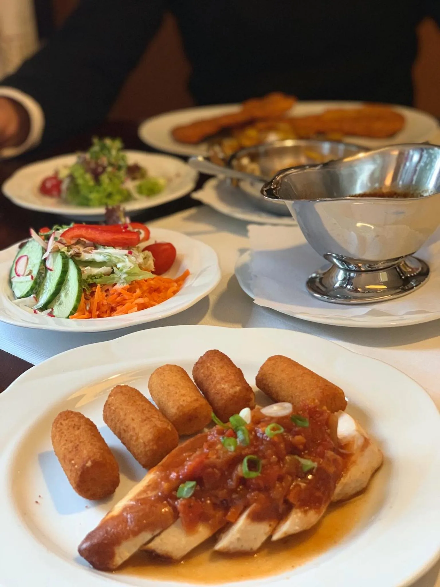 Food in Hotel Waldquelle - Baumhaushotel Aerzen