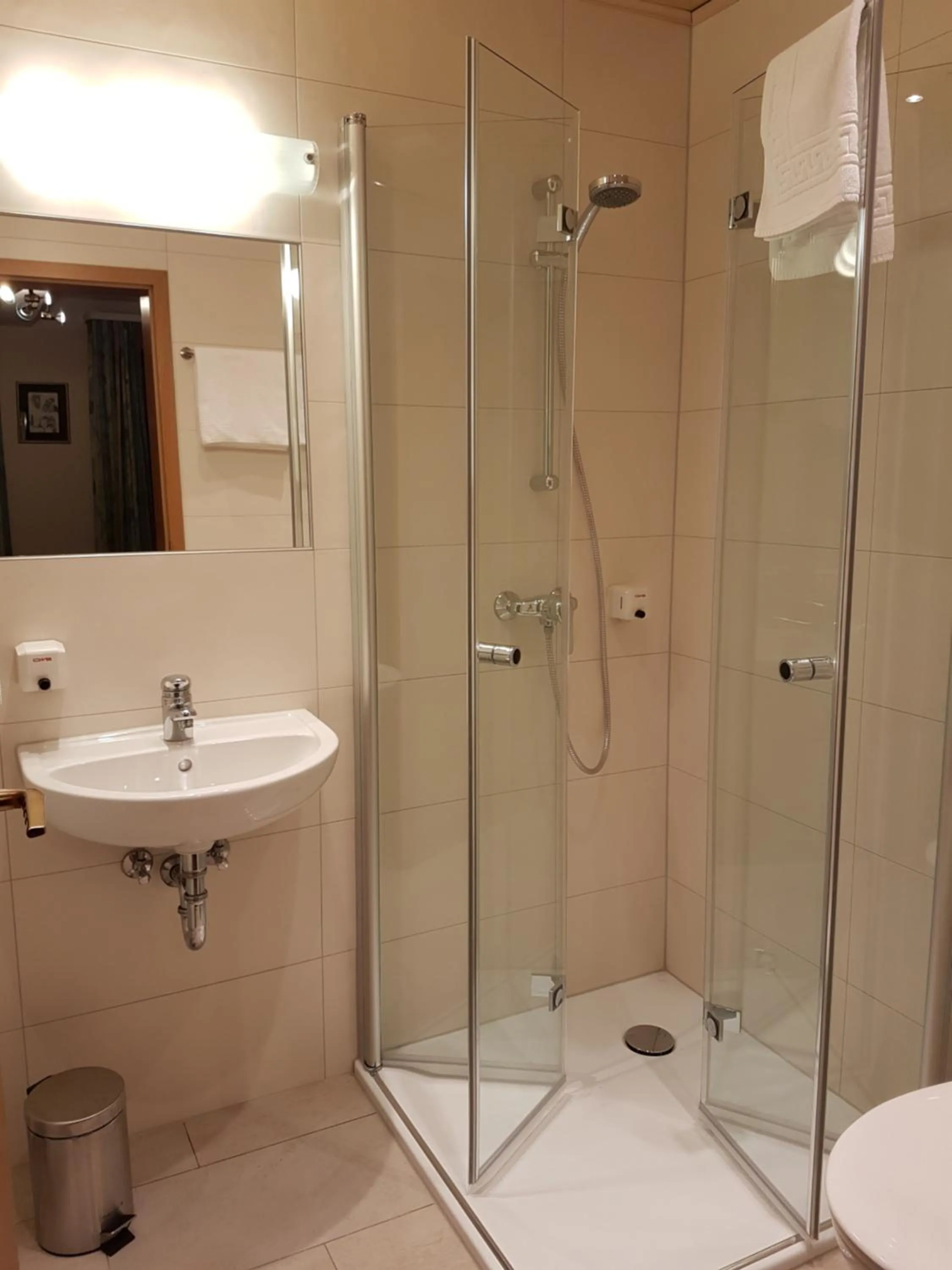 Bathroom in Hotel Waldquelle - Baumhaushotel Aerzen