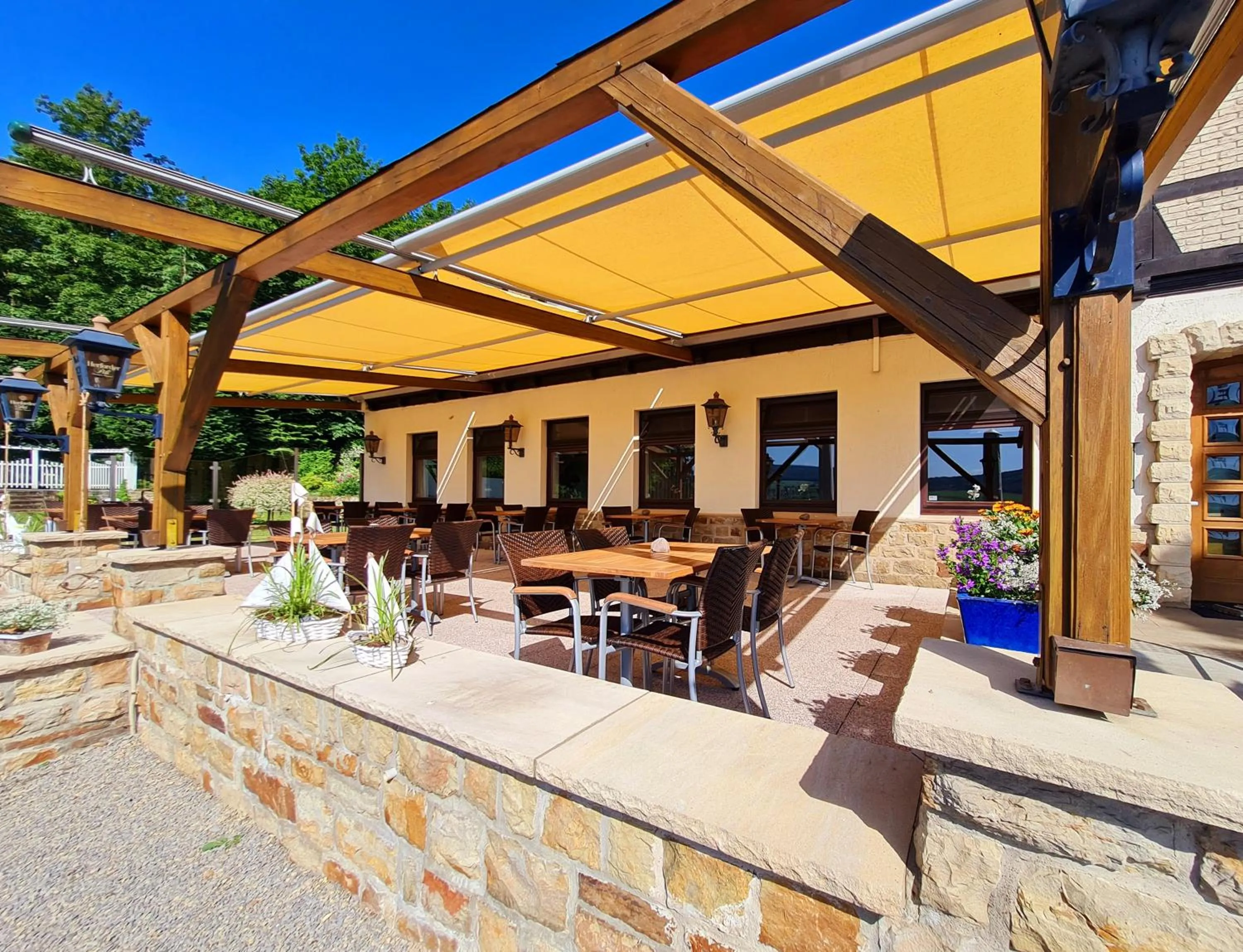 Balcony/Terrace in Hotel Waldquelle - Baumhaushotel Aerzen