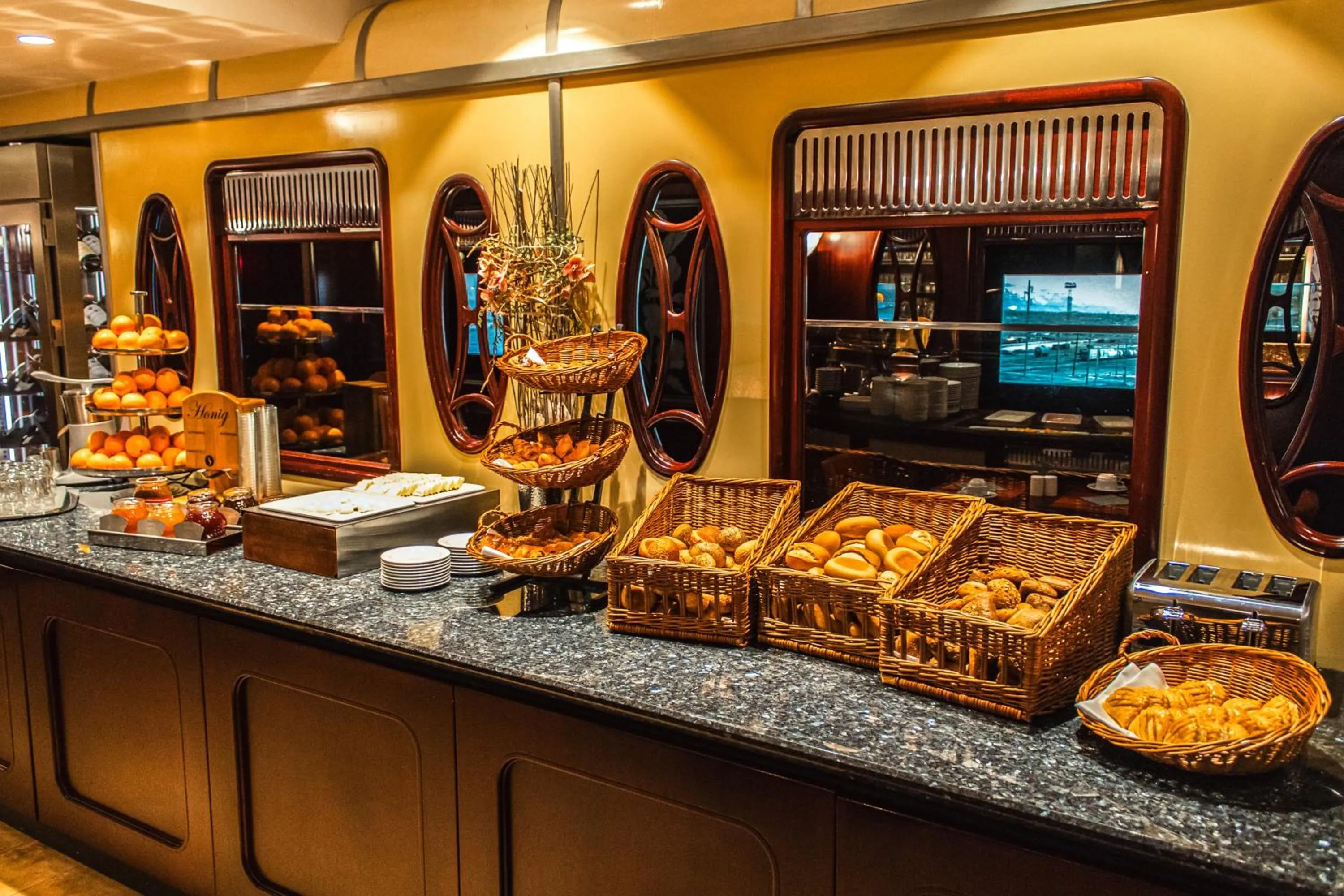 Restaurant/places to eat in Seaside Park Hotel Leipzig