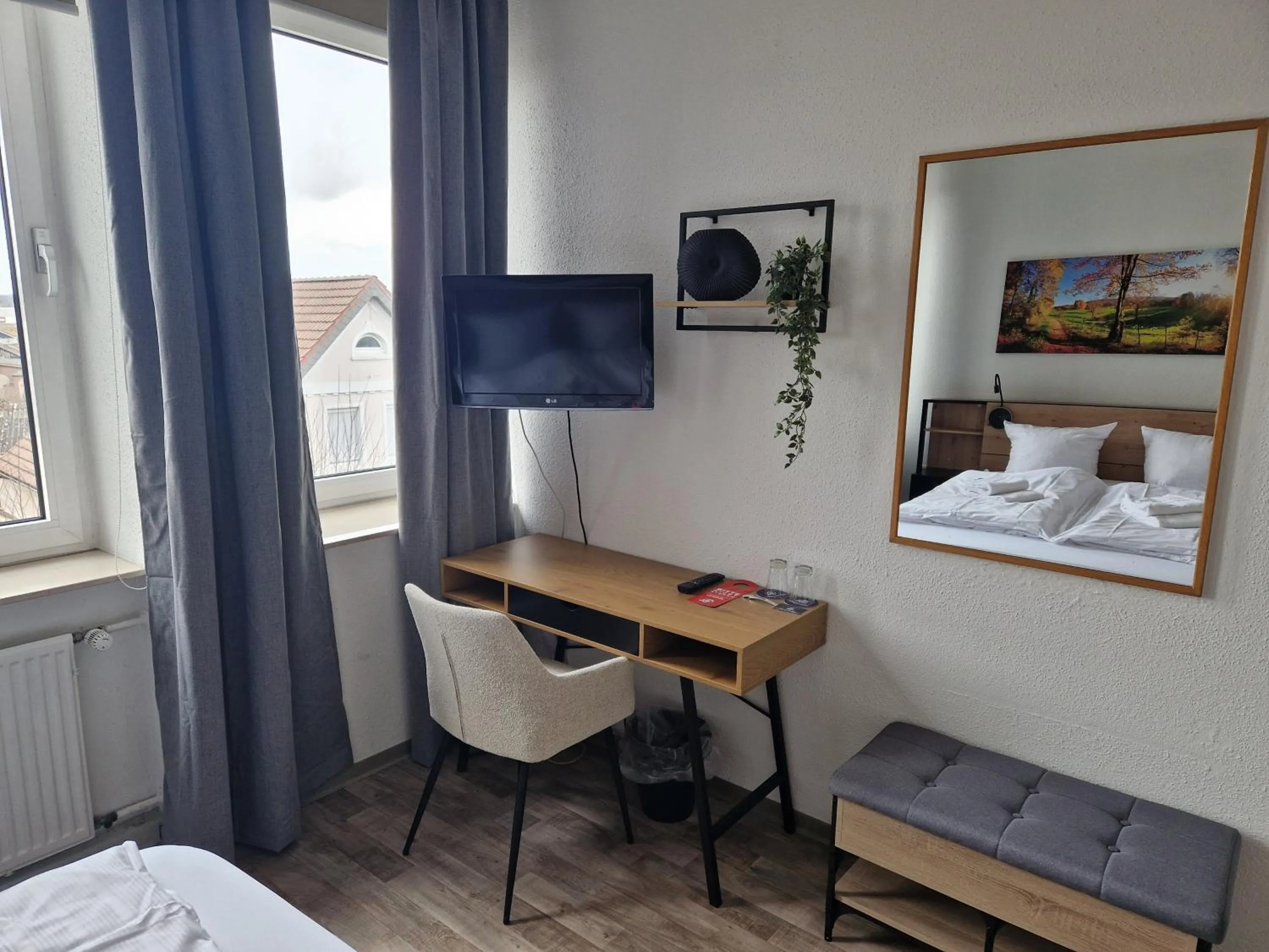 Photo of the whole room, Bed in Hotel Handelshof