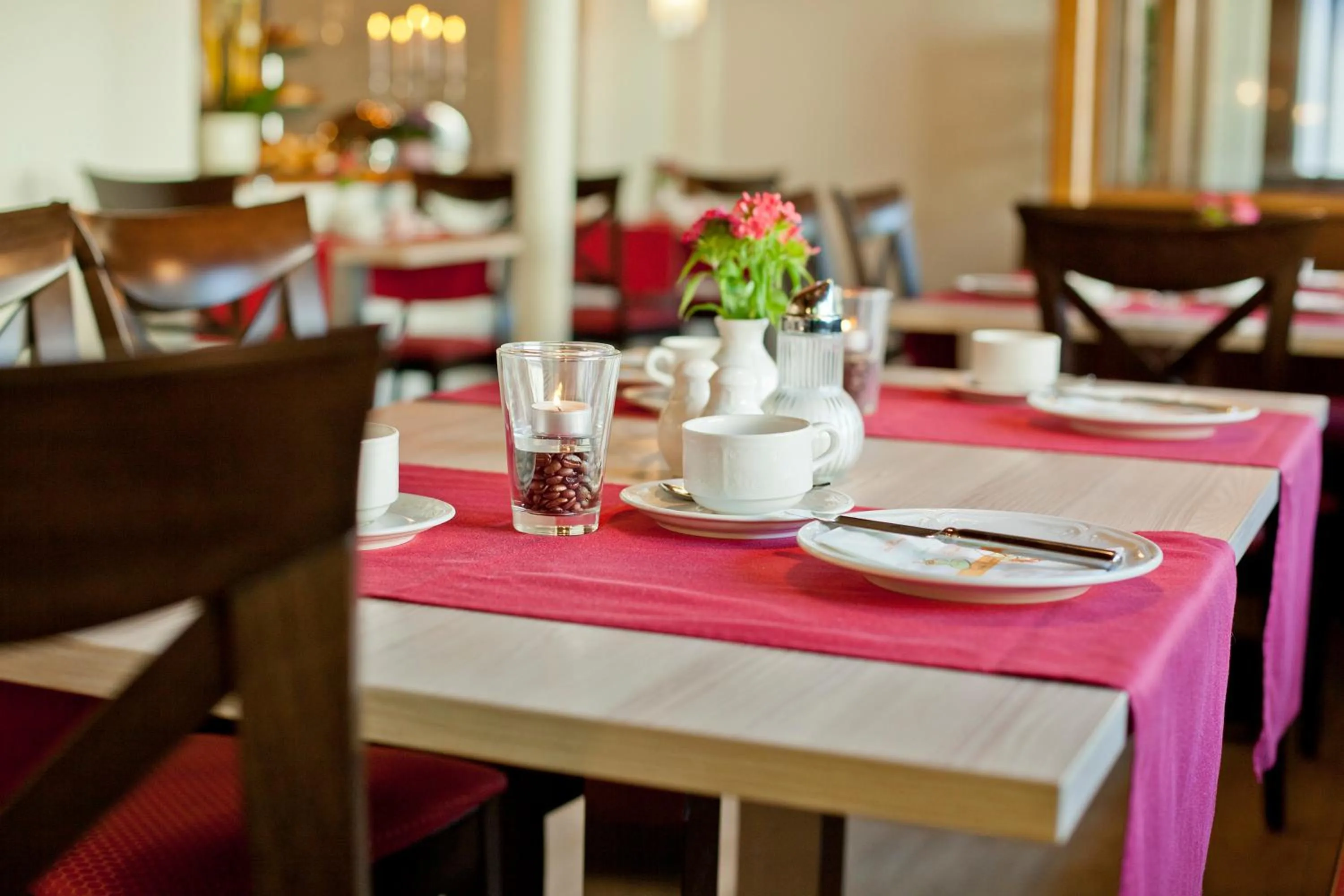 Restaurant/places to eat in Würmtaler Gästehaus