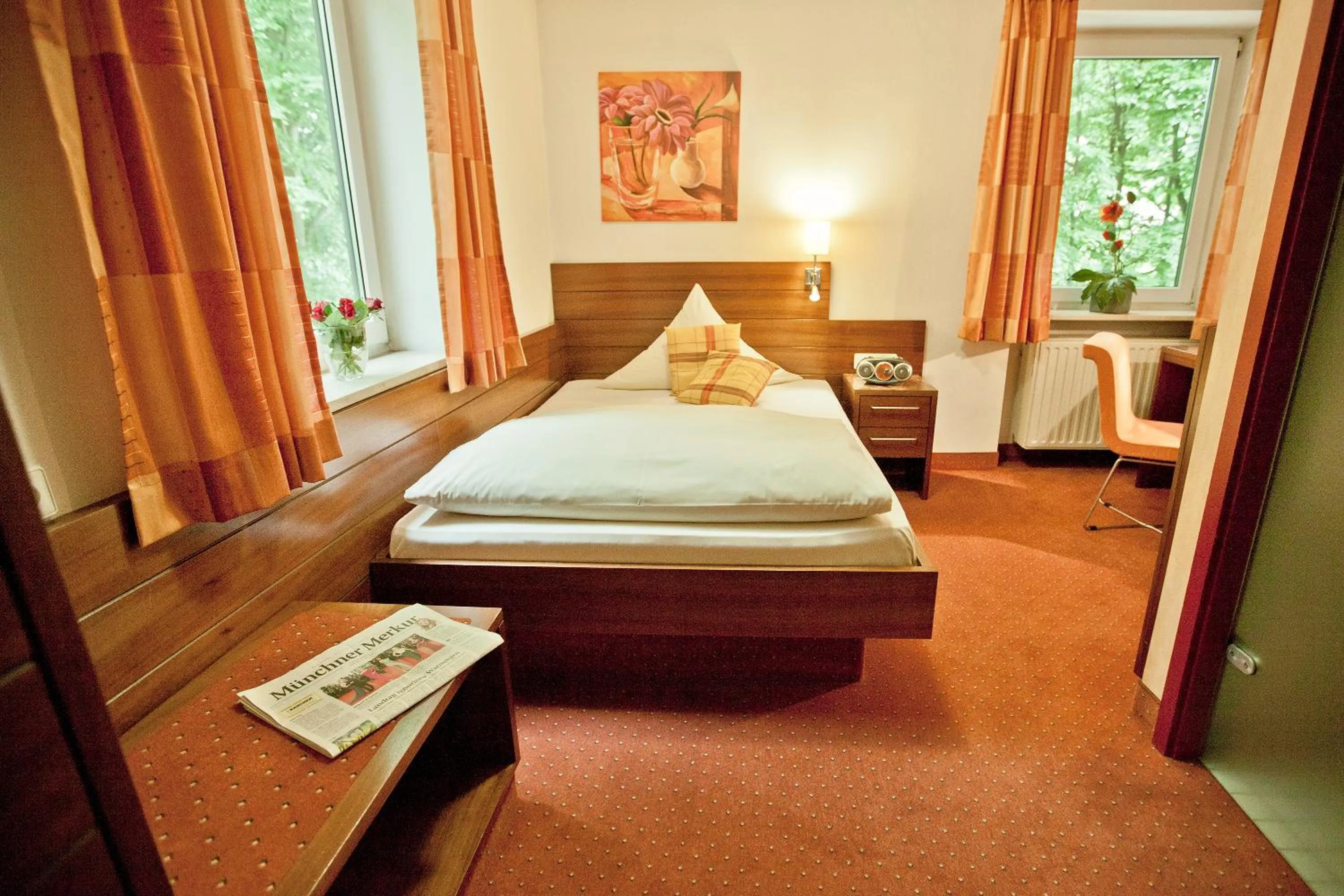 Bed in Würmtaler Gästehaus