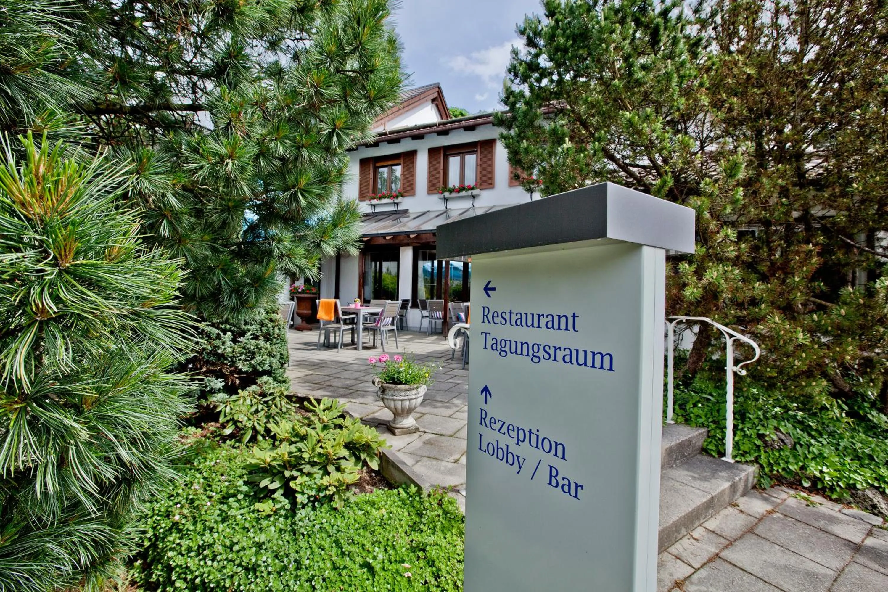Facade/entrance in Würmtaler Gästehaus