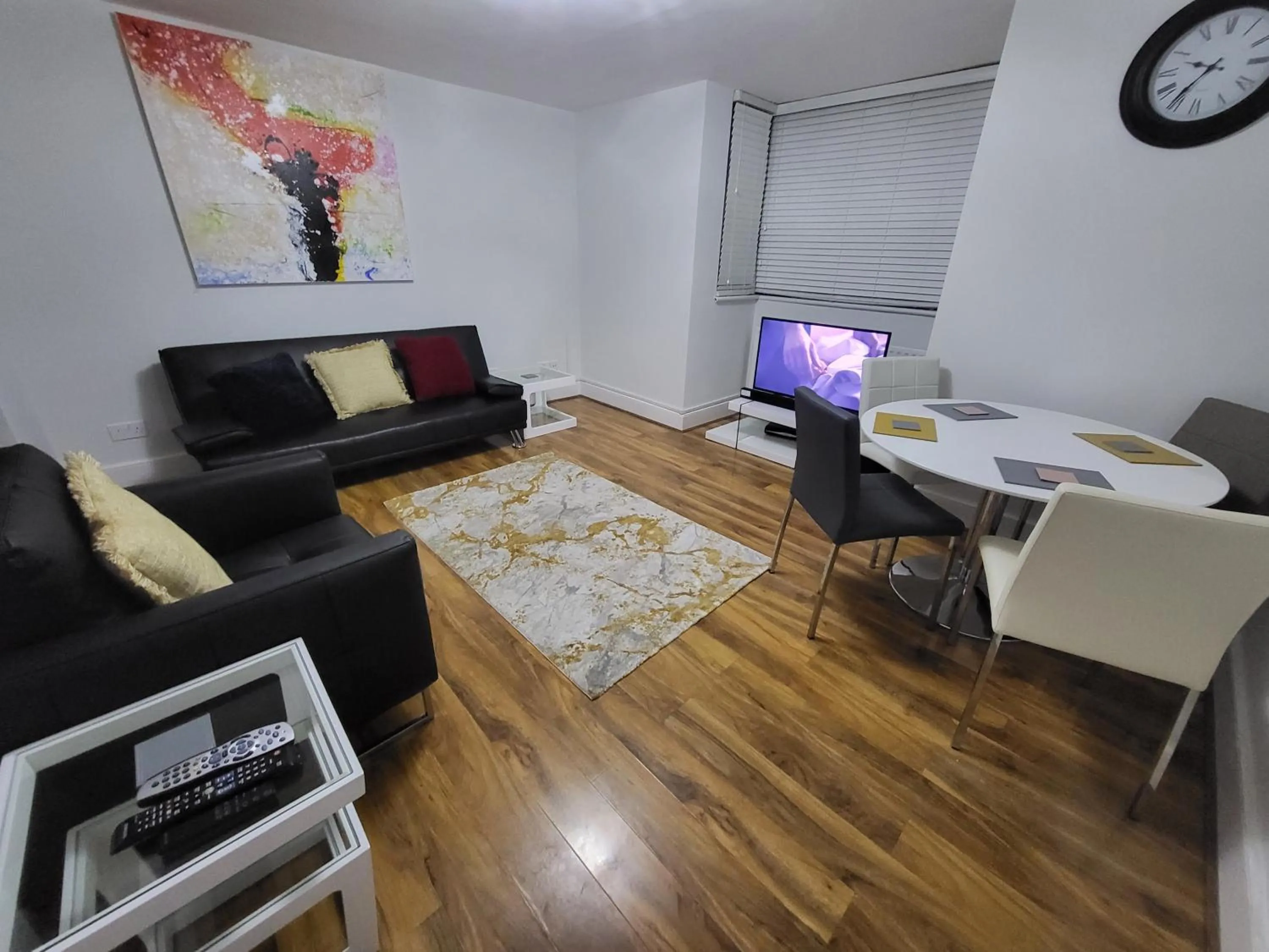 Living room in London City Modern Apartment, Woolwich