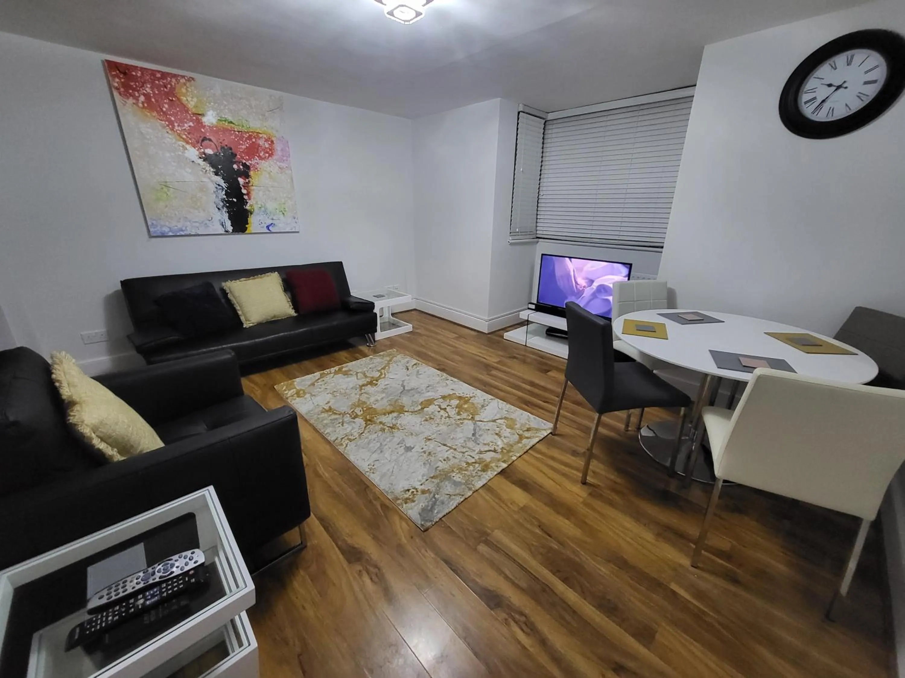 Living room in London City Modern Apartment, Woolwich
