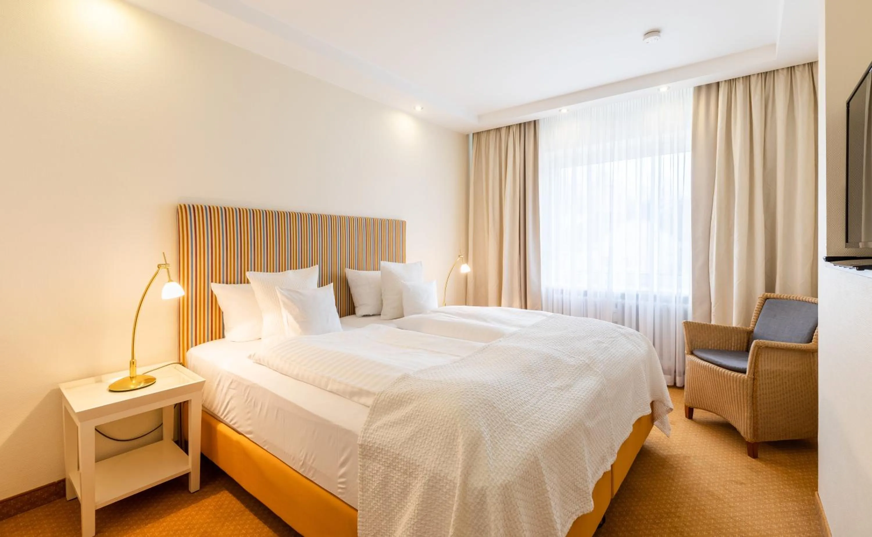 Photo of the whole room, Bed in Hotel Birke, Ringhotel Kiel