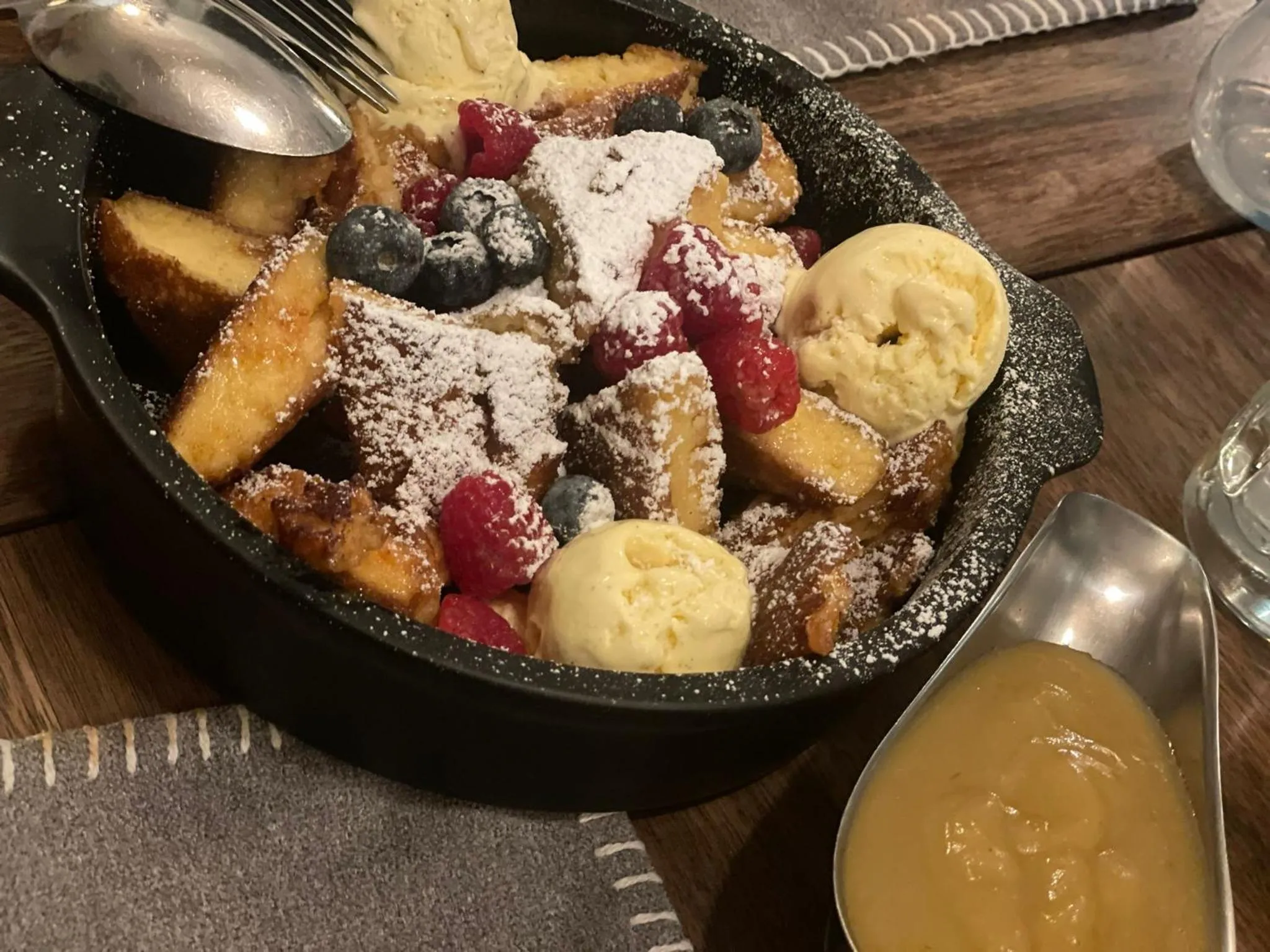 Restaurant/places to eat in Hotel Domizil