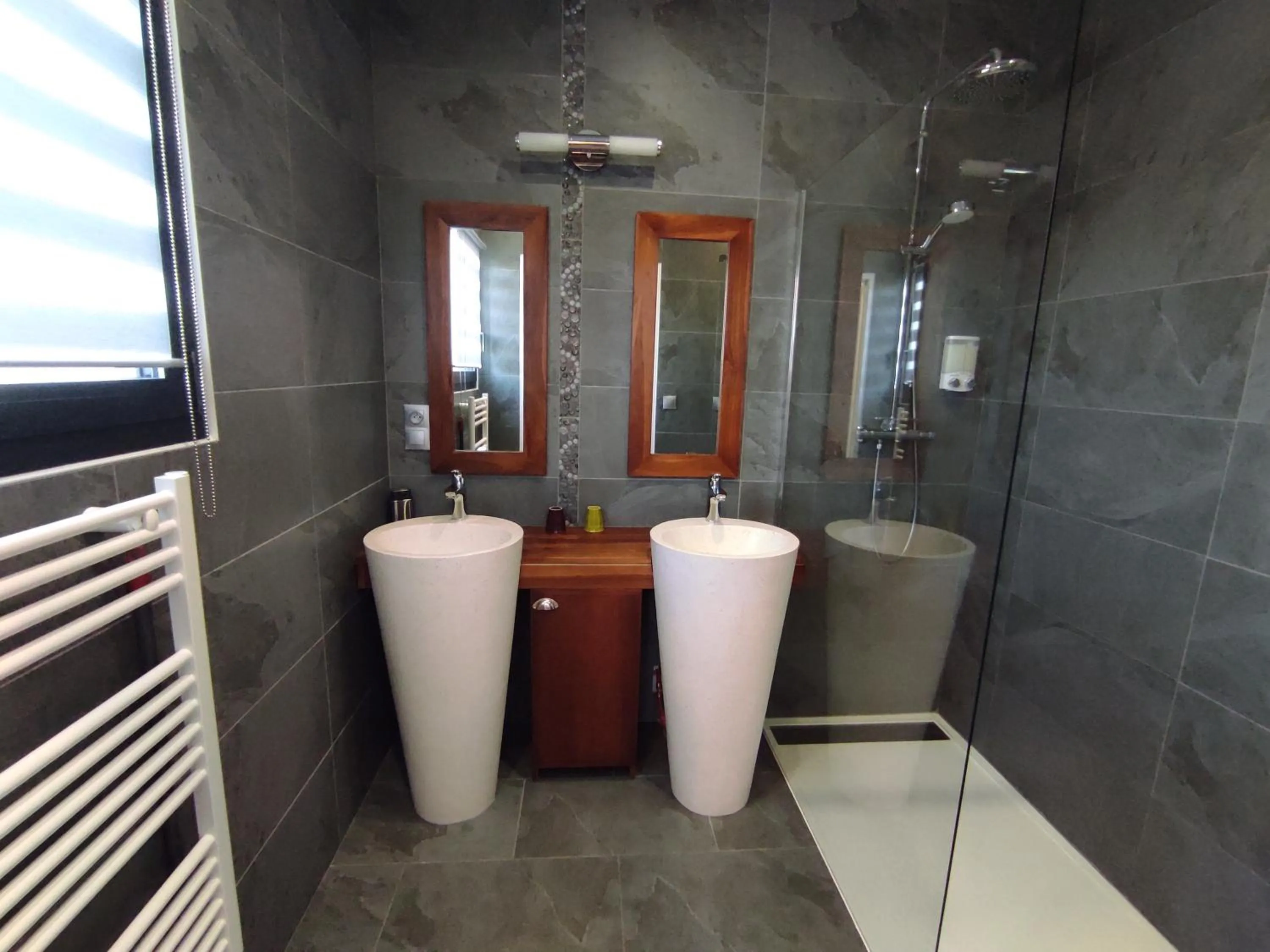 Bathroom in Les Cuves - Saintes