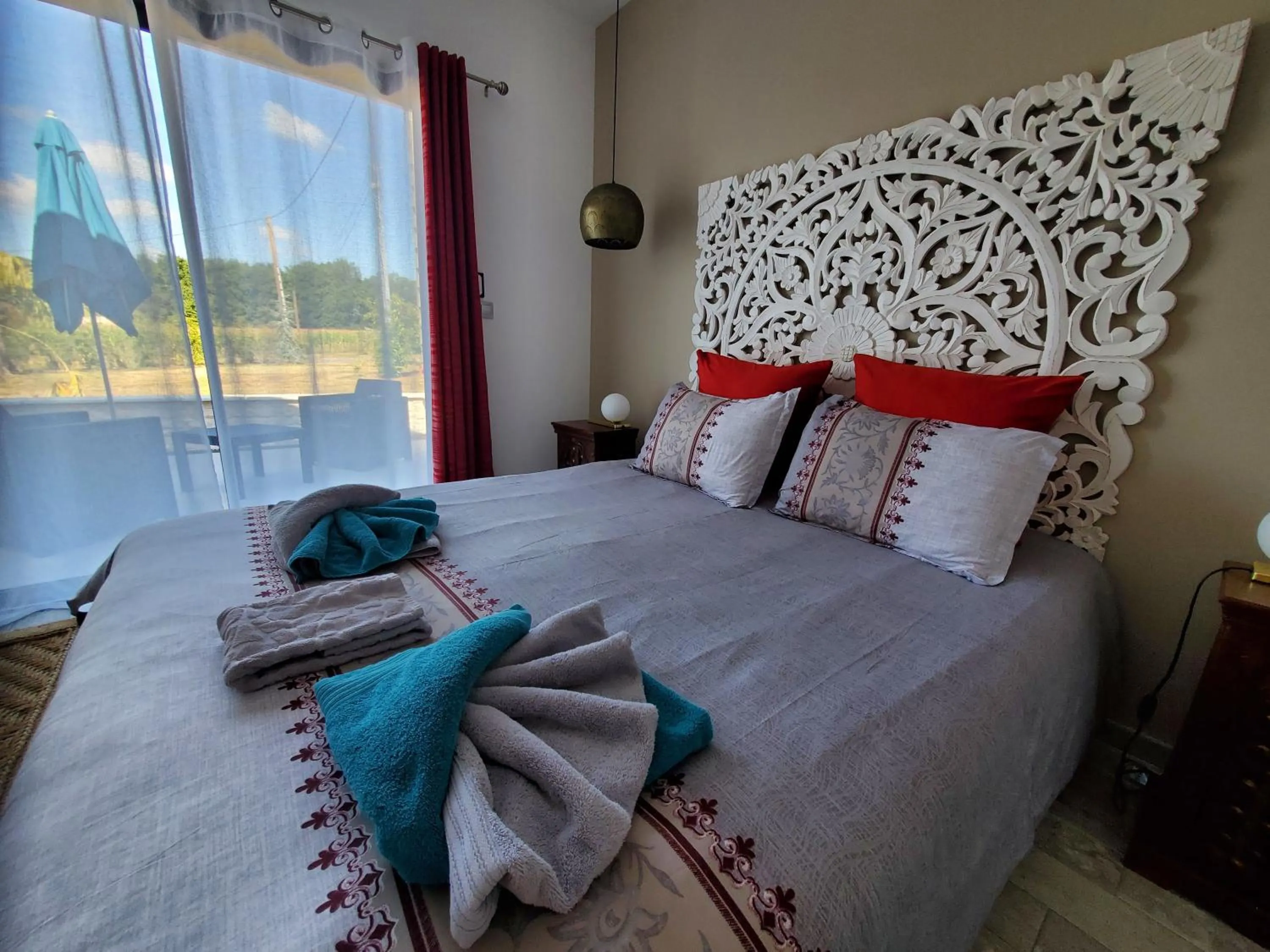 Bed in Les Cuves - Saintes