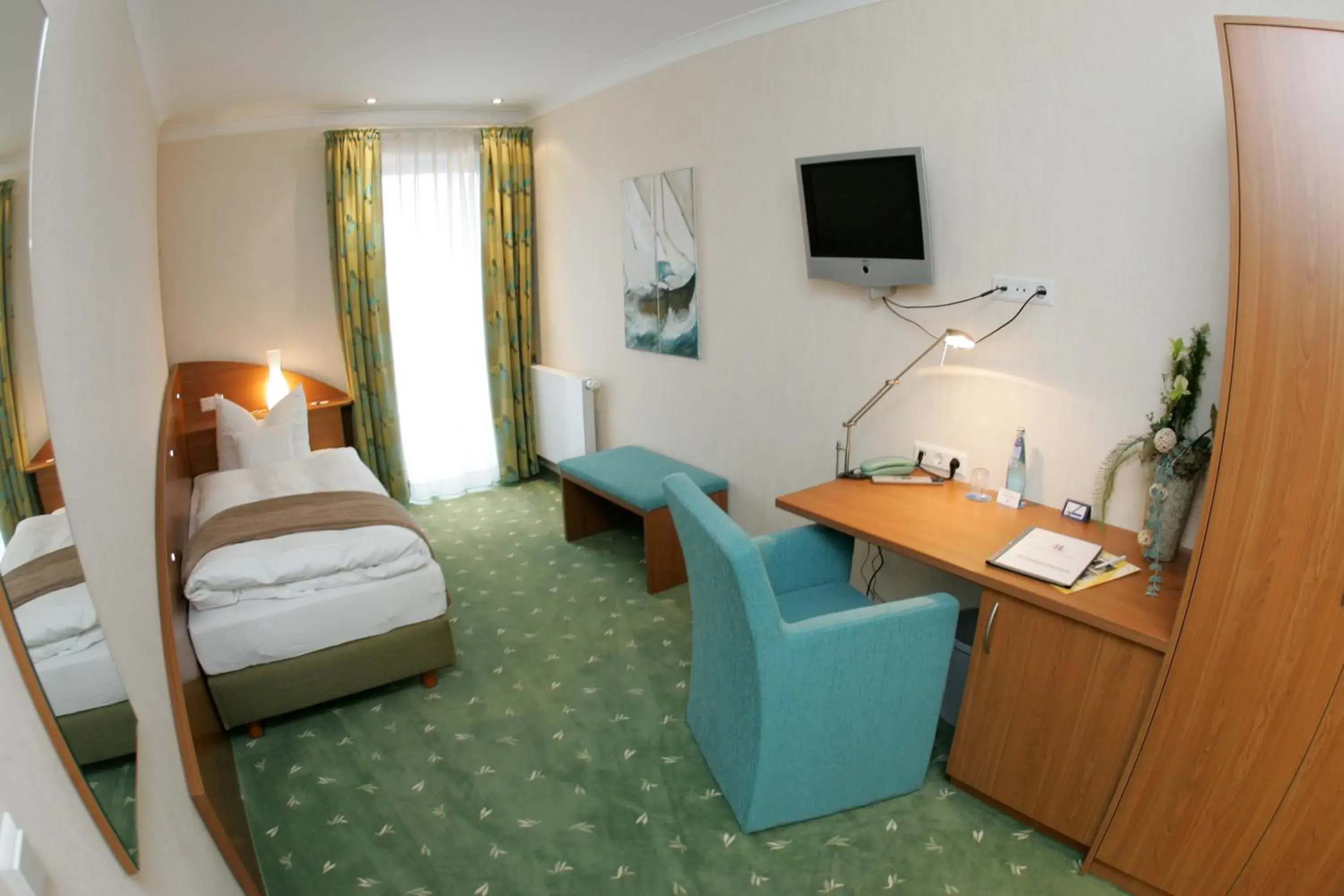 Single Room with Balcony in Isselhorster Landhaus Single Room with Balcony in Isselhorster Landhaus