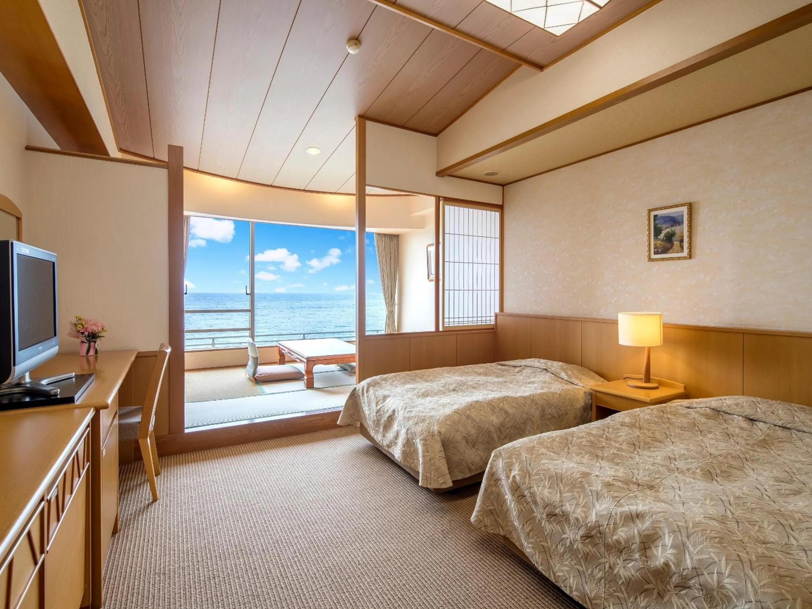 Japanese Western Style Room - Smoking in Mikazuki Sea-Park Hotel Katsuura