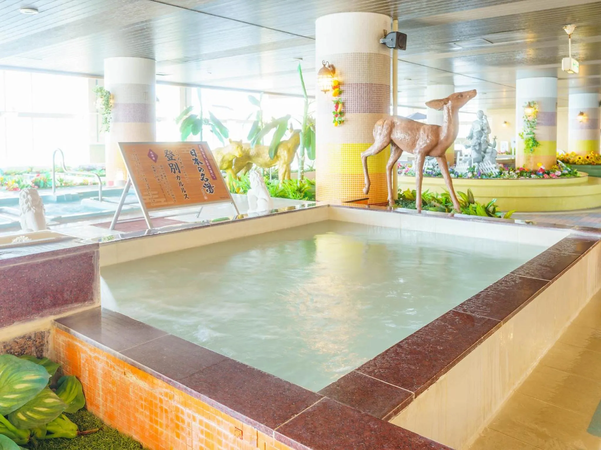 Pool view in Mikazuki Sea-Park Hotel Katsuura