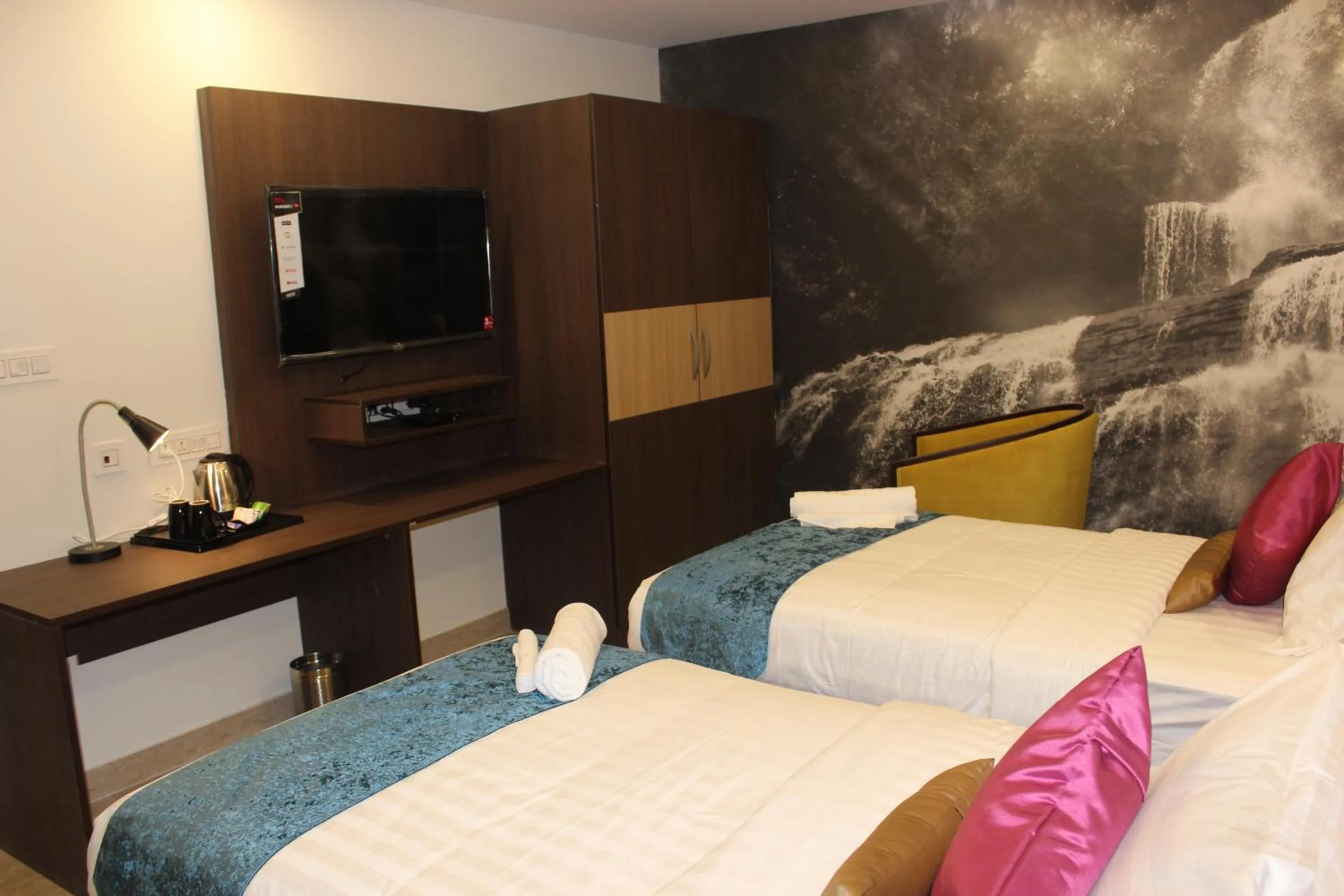 TV and multimedia, Bed in Hotel Urban Jade