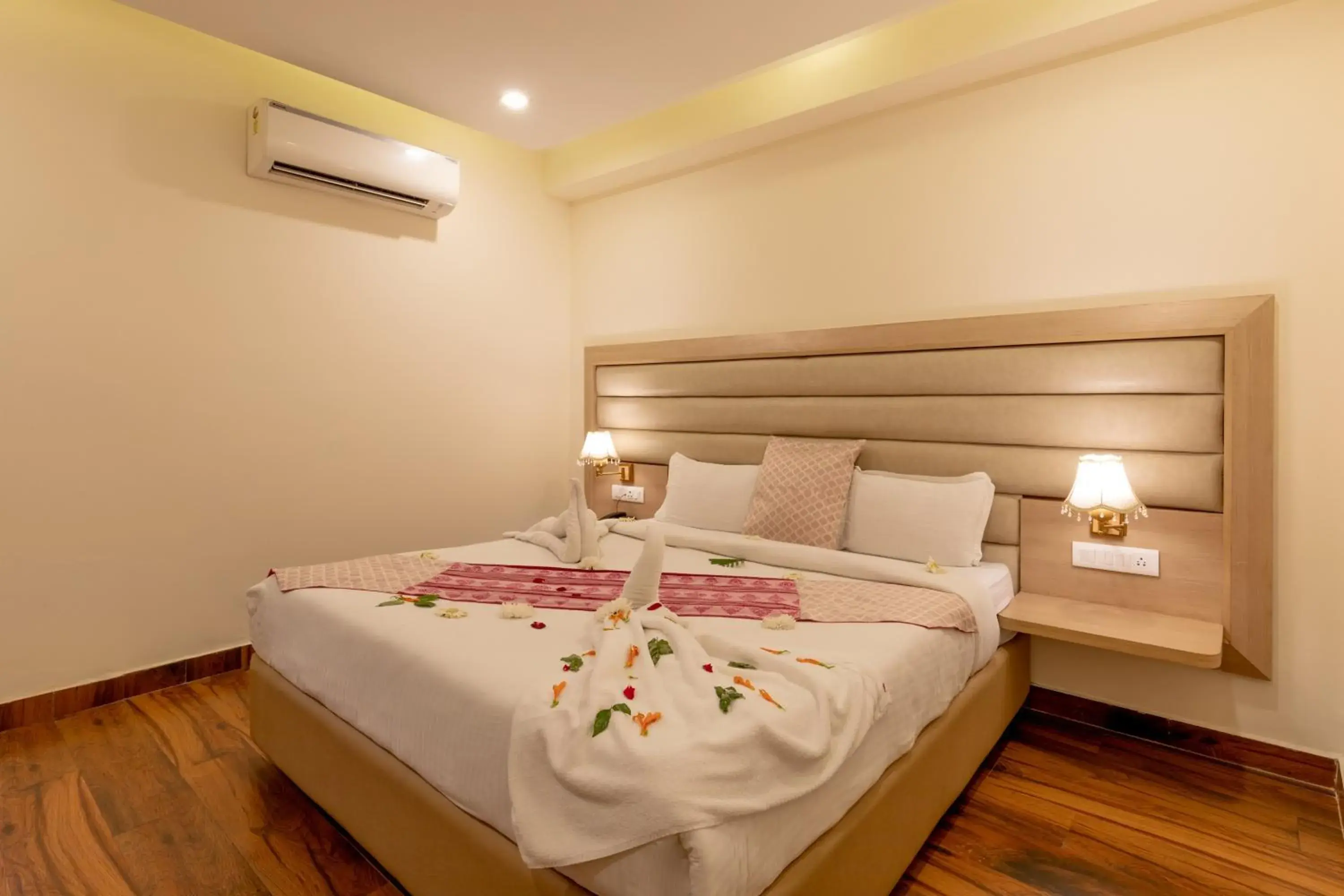 Deluxe Double Room - single occupancy in Hotel White Rock By The Solitaire Hospitality Deluxe Double Room - single occupancy in Hotel White Rock By The Solitaire Hospitality