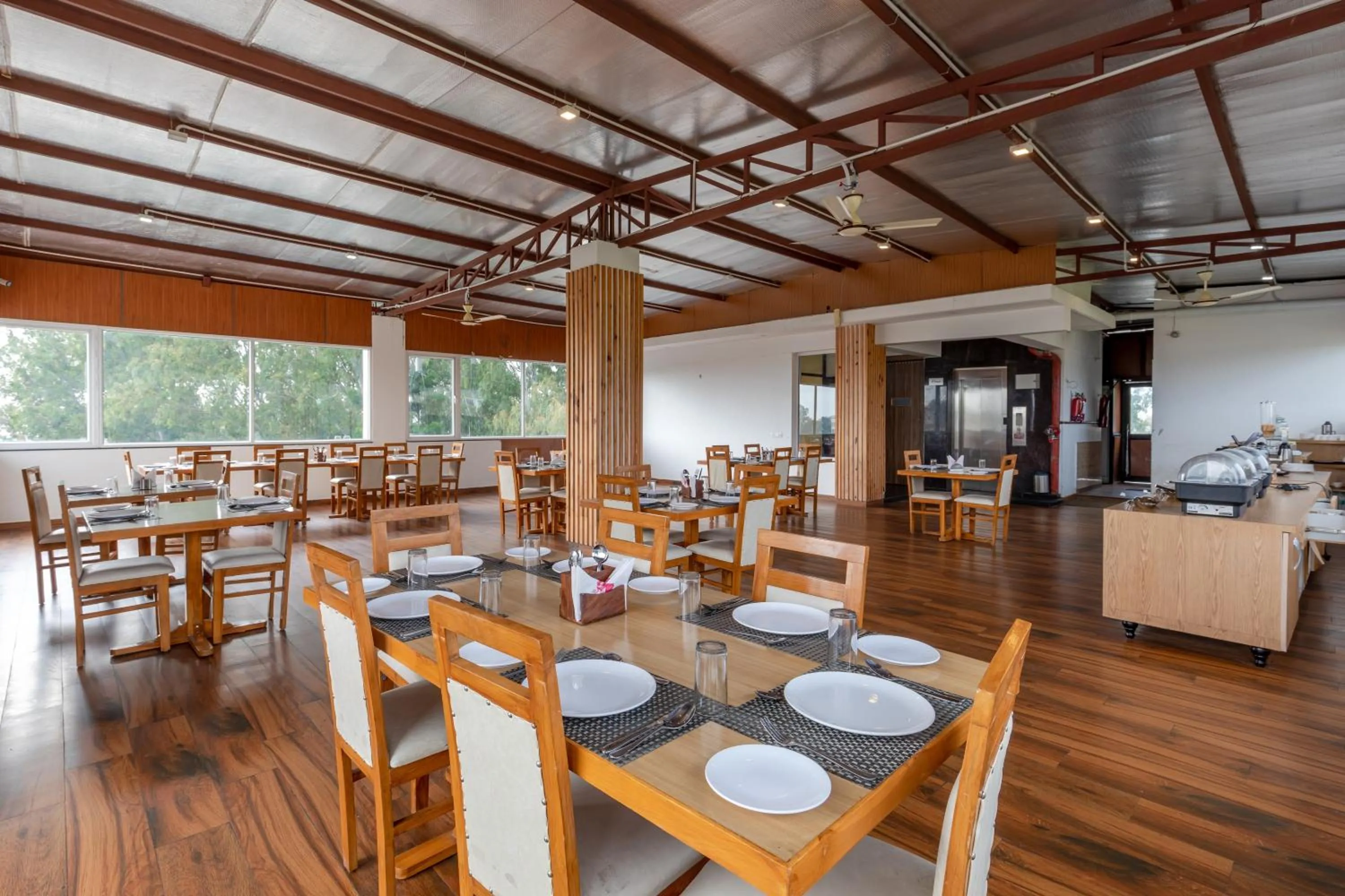 Restaurant/places to eat in Hotel White Rock By The Solitaire Hospitality