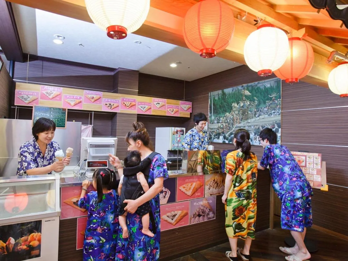 On-site shops in Ryugujo Spa Hotel Mikazuki Ryugutei