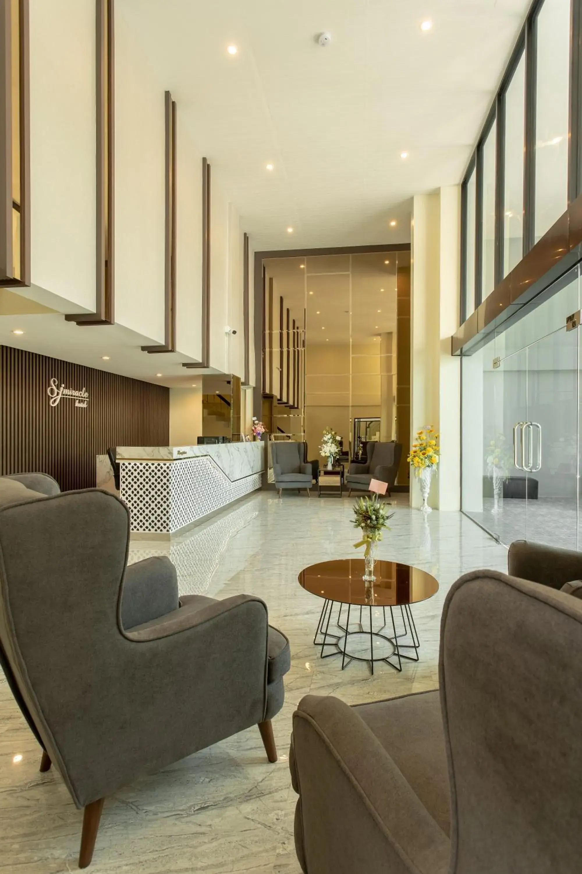 Lobby or reception in SJ Miracle Hotel Lobby or reception in SJ Miracle Hotel