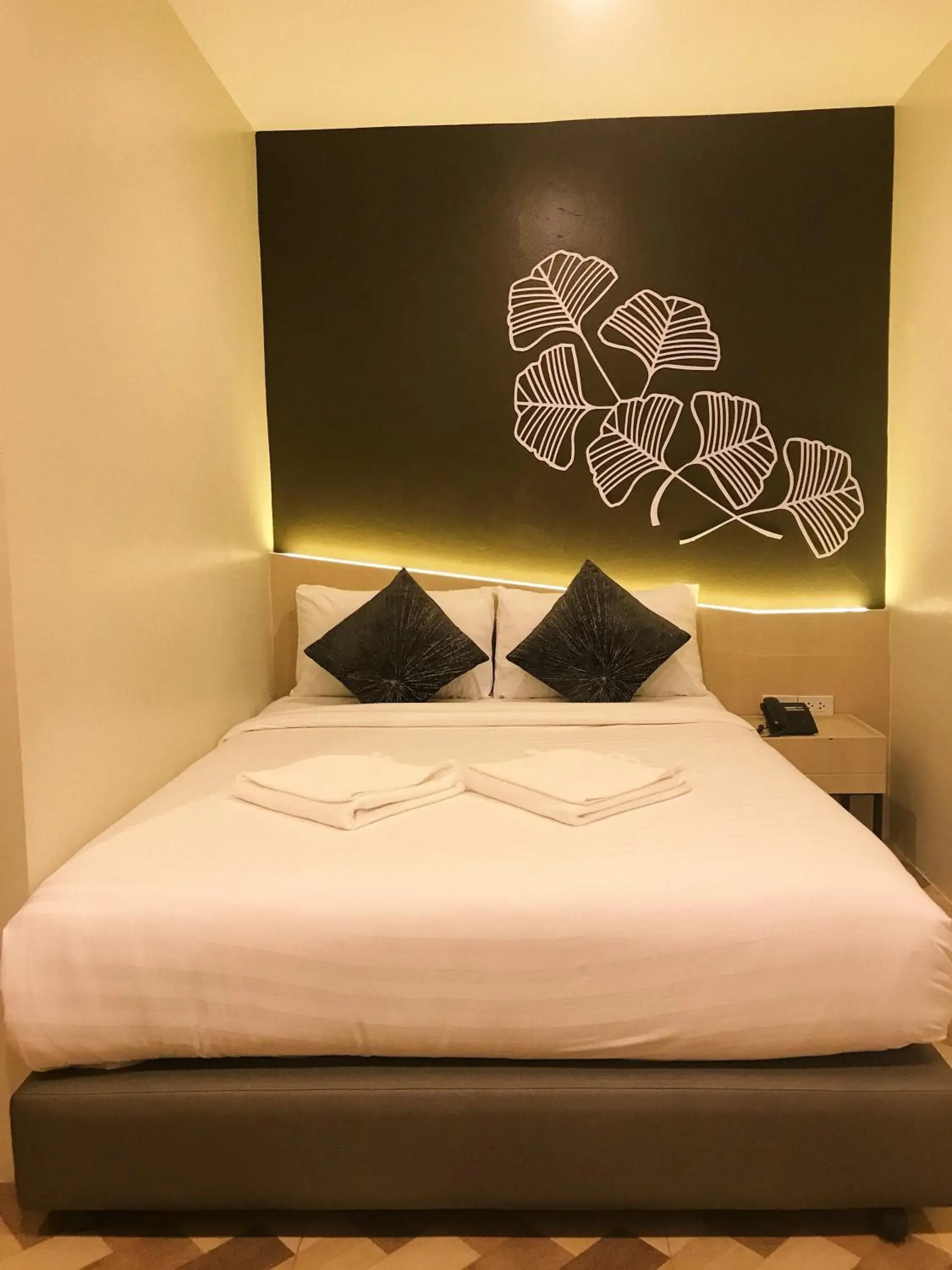 Bedroom, Bed in SJ Miracle Hotel Bedroom, Bed in SJ Miracle Hotel