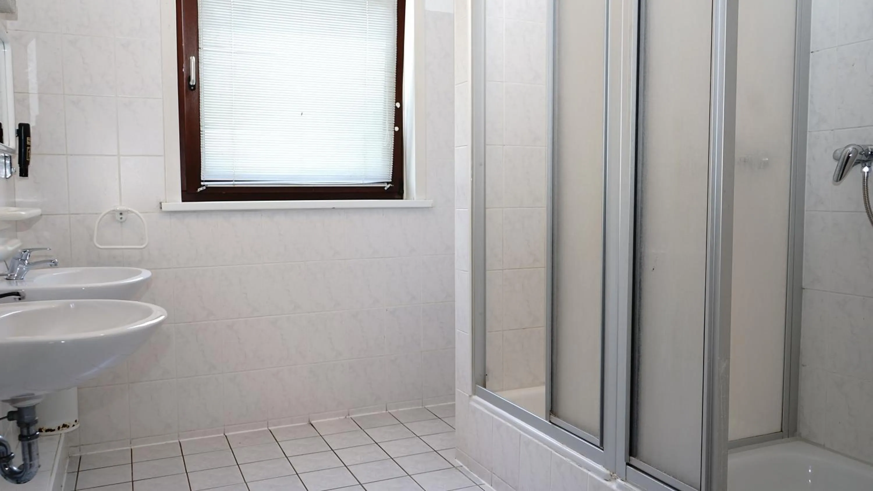 Bathroom in ITM Entrée Glinde Restaurant & Tagungshotel